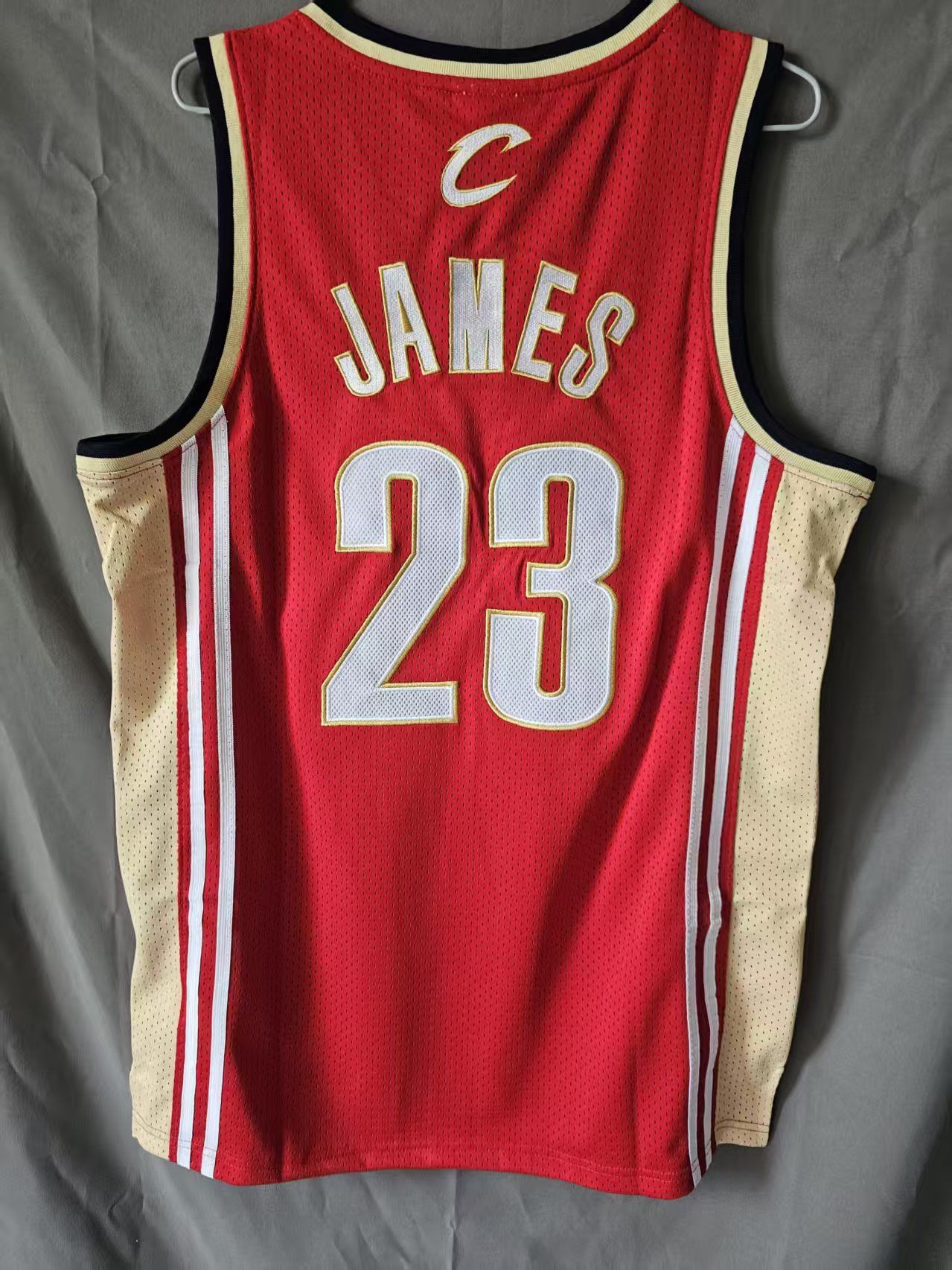 NBA Cleveland Cavaliers LeBron James Jersey Double Stitched L Size US L / EU 52-54 / 3 - 1 Thumbnail