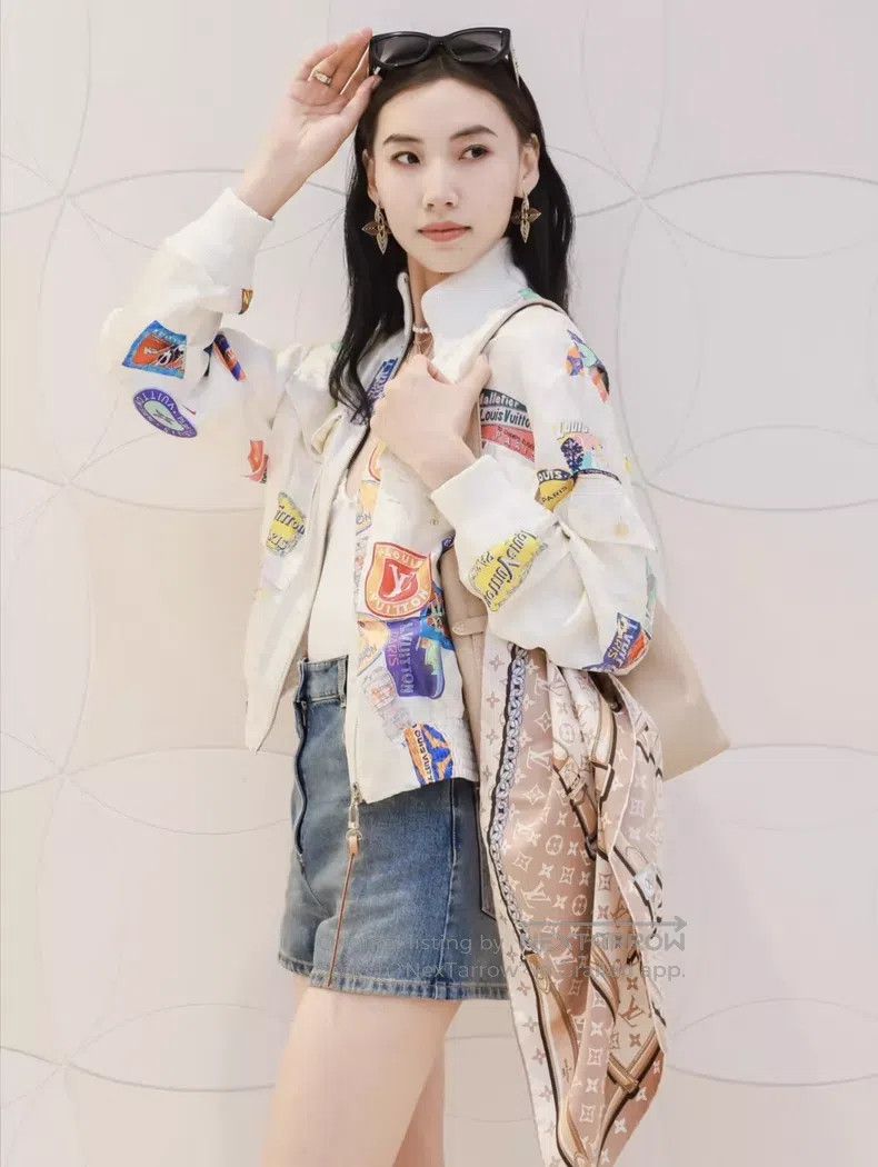 Louis Vuitton Louis Vuitton Flying Seal Silk Jacket Size XXS / US 00 / IT 34 - 8 Thumbnail