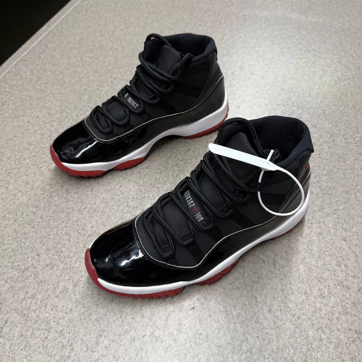 Nike Air Jordan 11 Bred 2019 Size 46 Excellent Condition Size US 13 / EU 46 - 5 Thumbnail