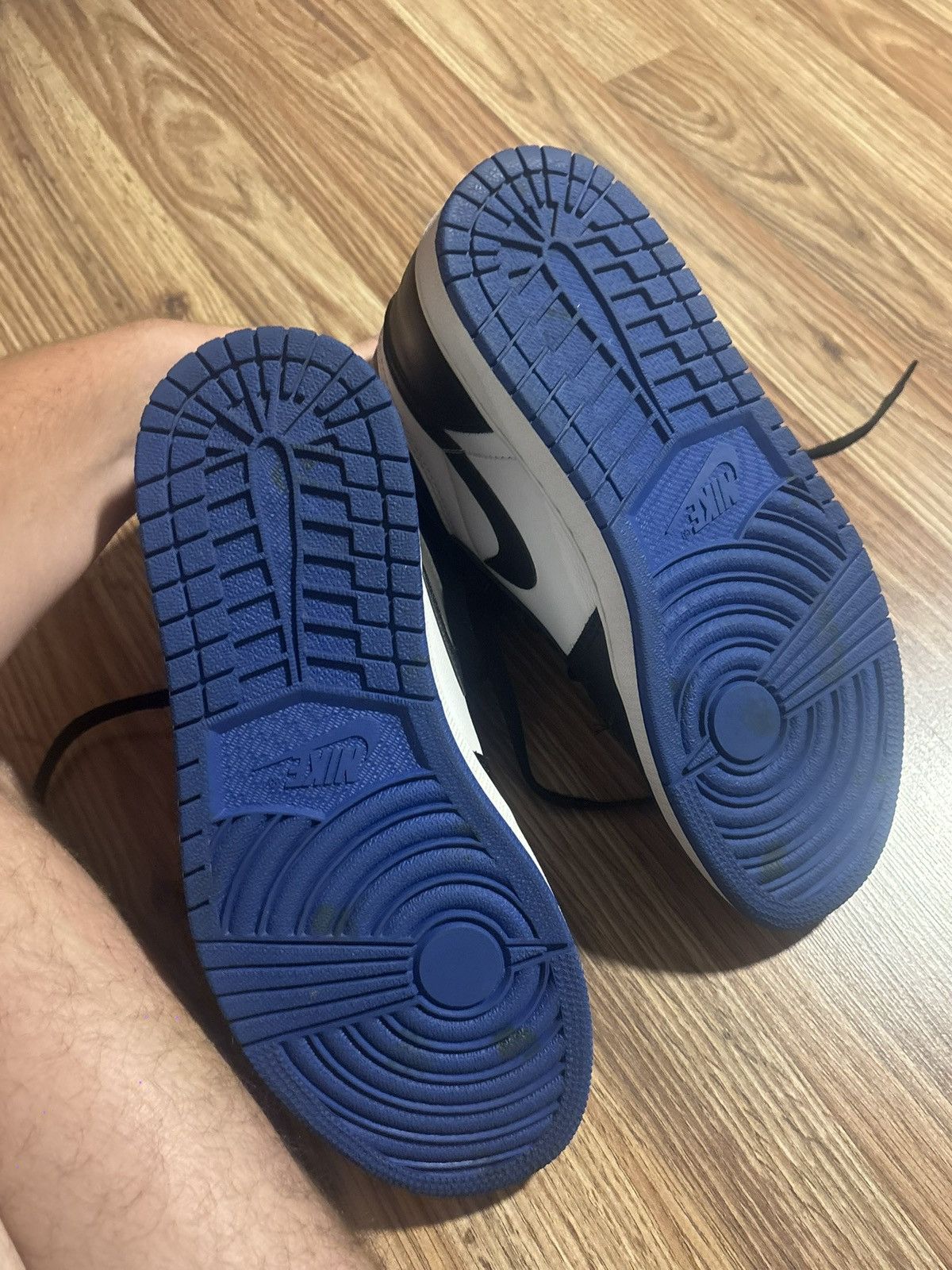 Jordan Brand Air jordan retro 1 high OG royal blue Size US 8.5 / EU 41-42 - 7 Thumbnail