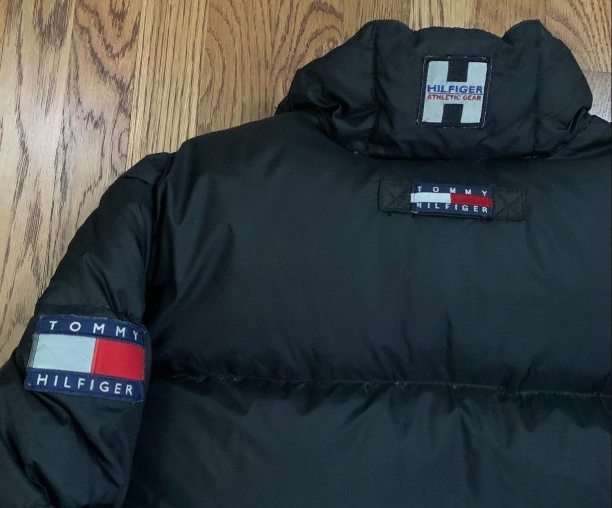 Tommy Hilfiger Vintage Tommy Hilfiger Athletic Gear Bubble Jacket (Size S) Size US S / EU 44-46 / 1 - 6 Thumbnail