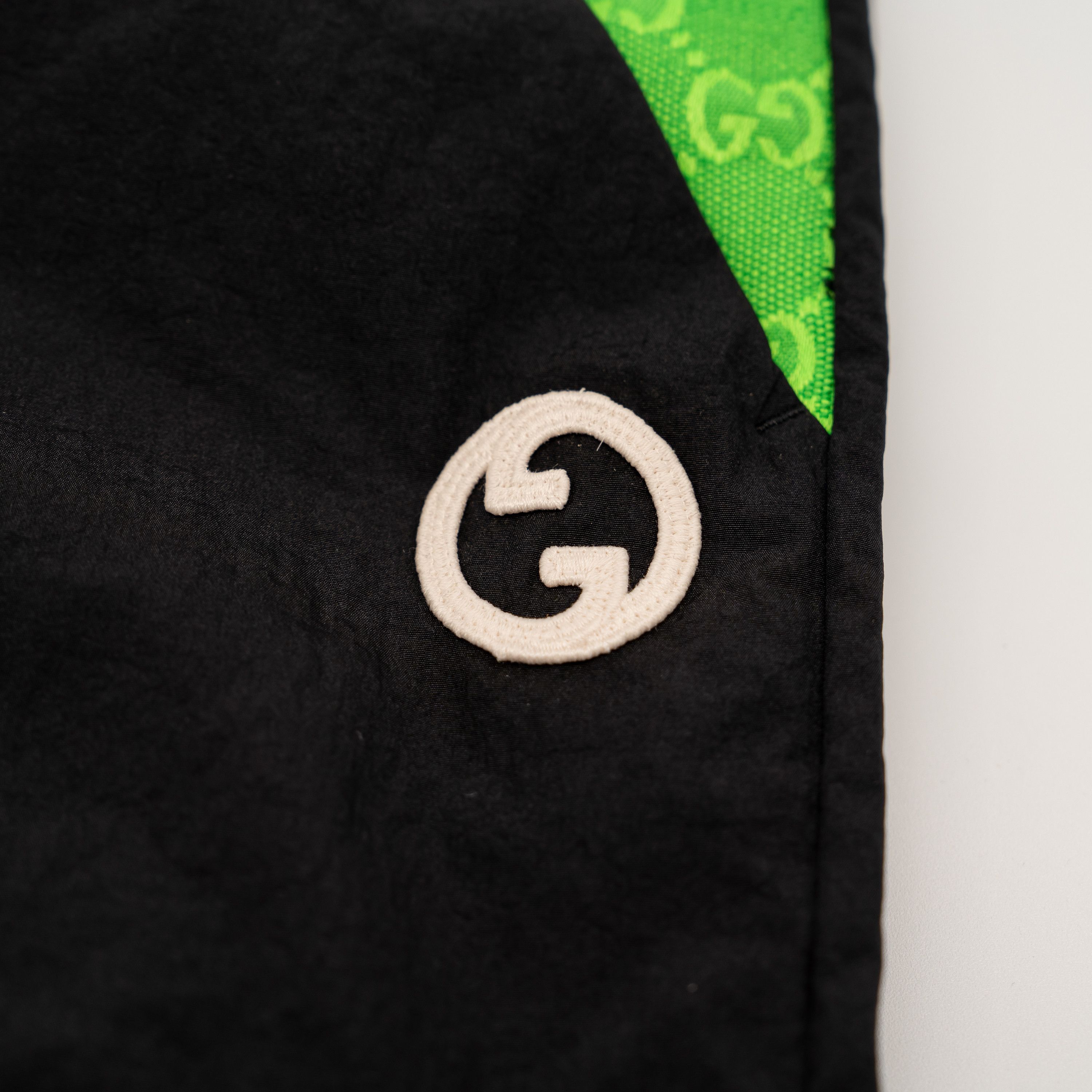 Gucci Gucci Nylon Pants With GG Patch Black Green Pockets Size 28" / US 6 / IT 42 - 8 Thumbnail