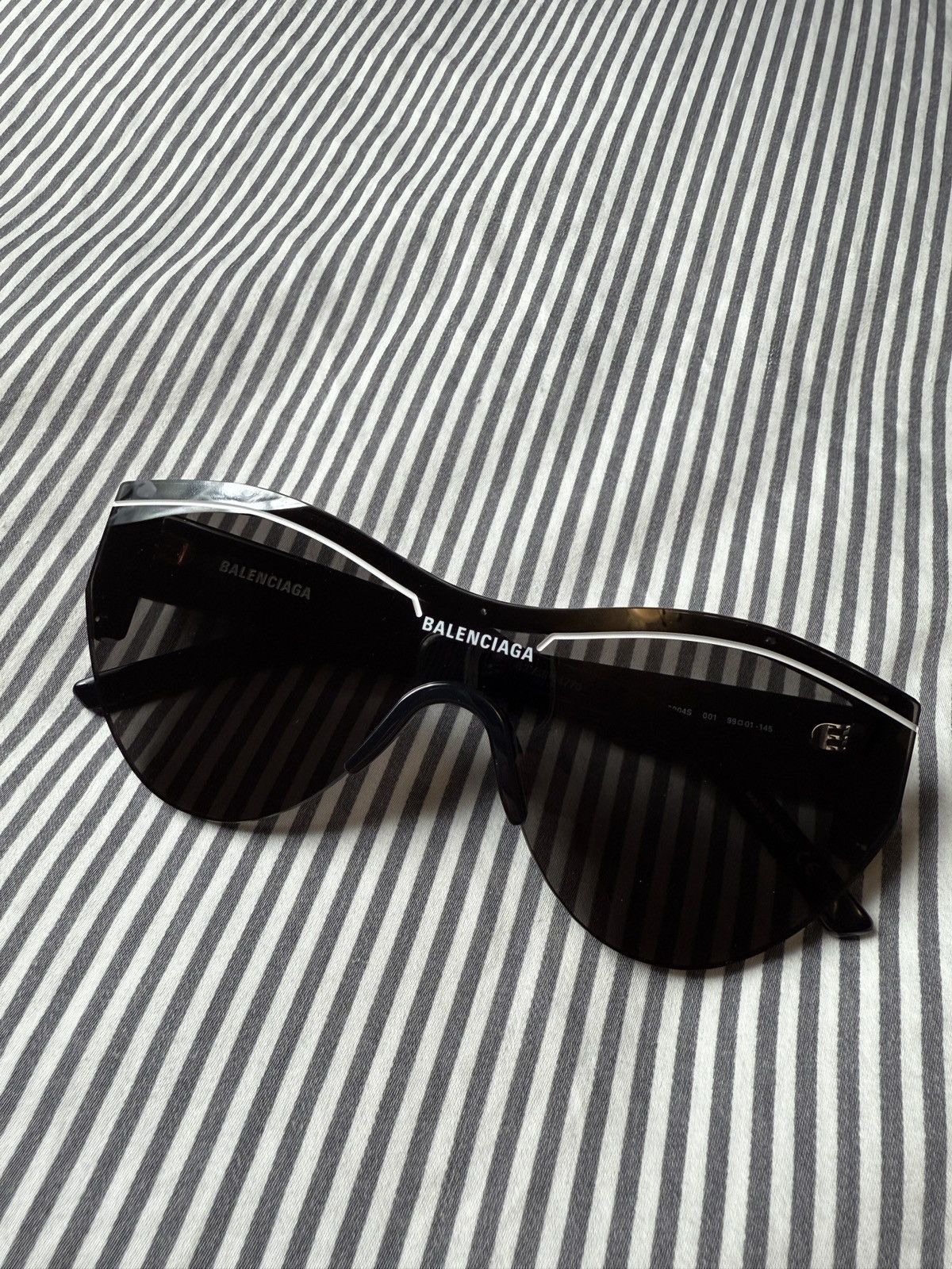Balenciaga SS17 Black Frameless Sunglasses Size ONE SIZE - 1 Thumbnail