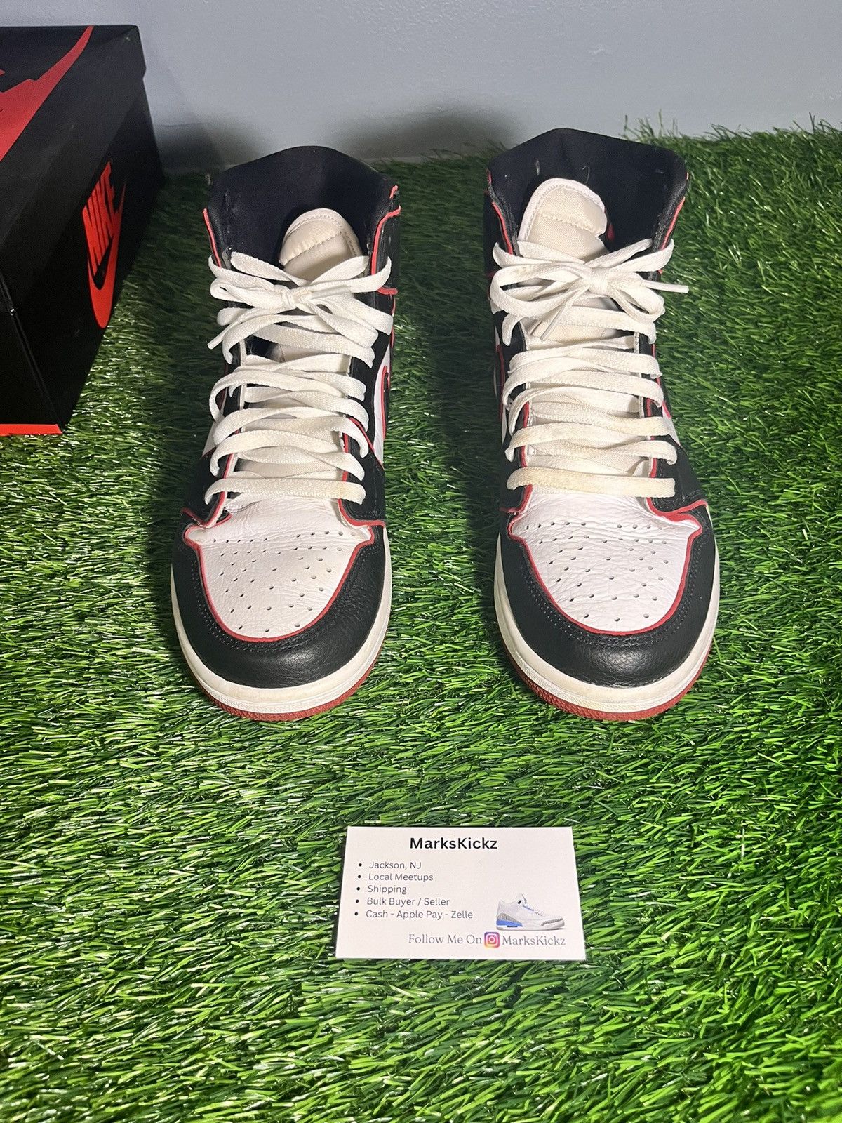 Jordan Brand × Nike jordan 1 high og bloodline size 10 Size US 10 / EU 43 - 2 Thumbnail
