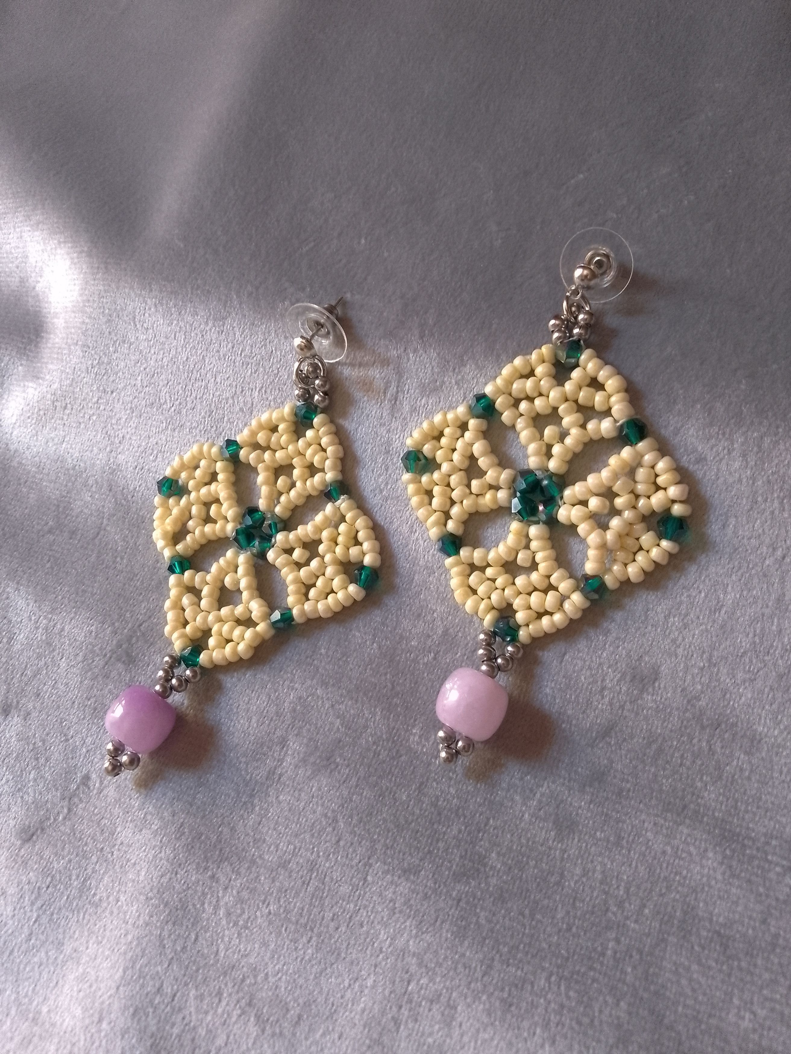 Handmade Earrings flower shaped with purple natural jade dangling Size ONE SIZE - 4 Thumbnail