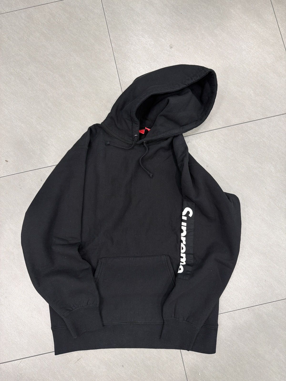 Supreme Supreme hooded sweatshirt sleeve logo black Size US XL / EU 56 / 4 - 1 Thumbnail