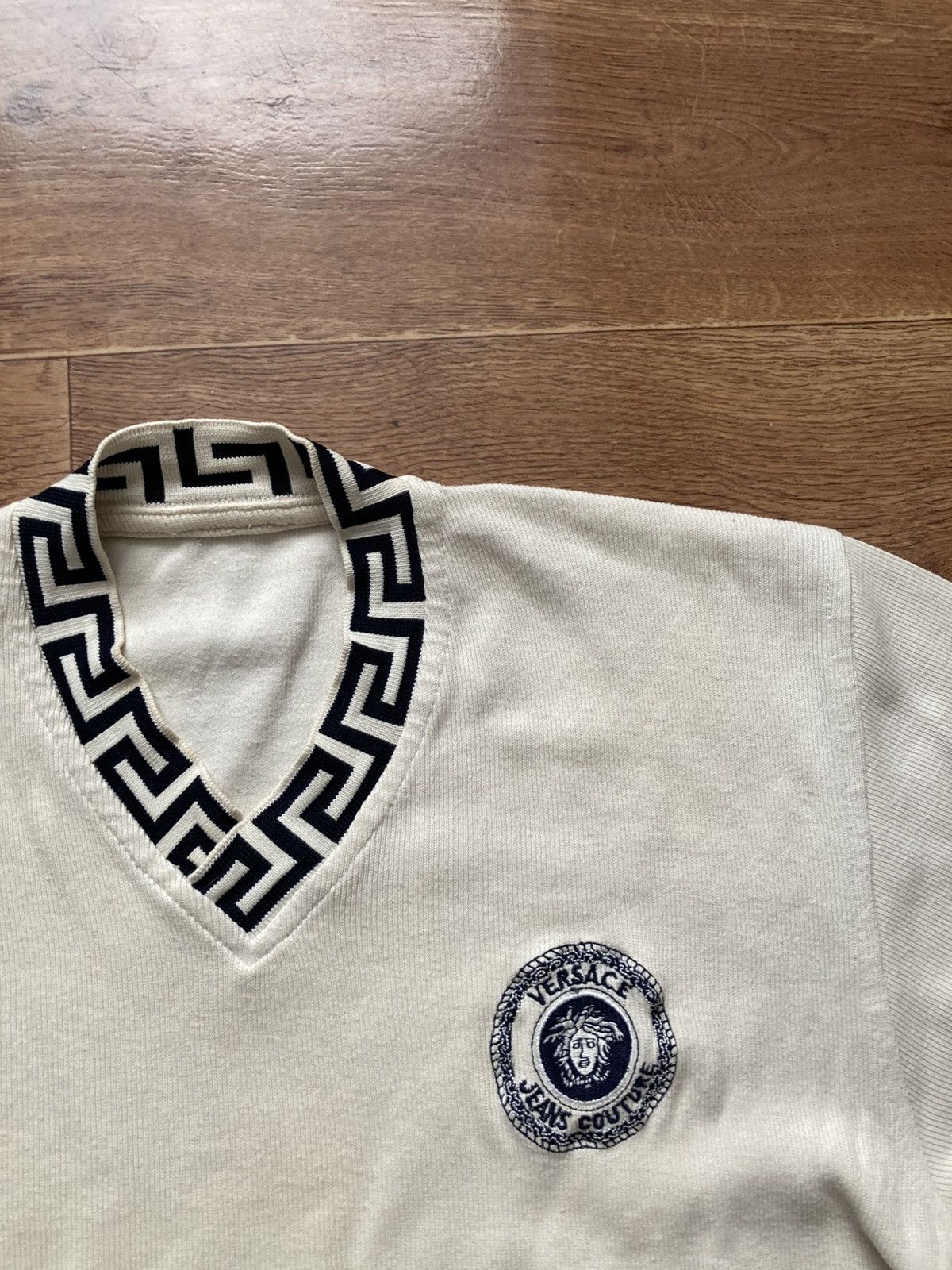 Vintage Vintage Versace bootleg tee tshirt S y2k drip old money Size US S / EU 44-46 / 1 - 4 Thumbnail