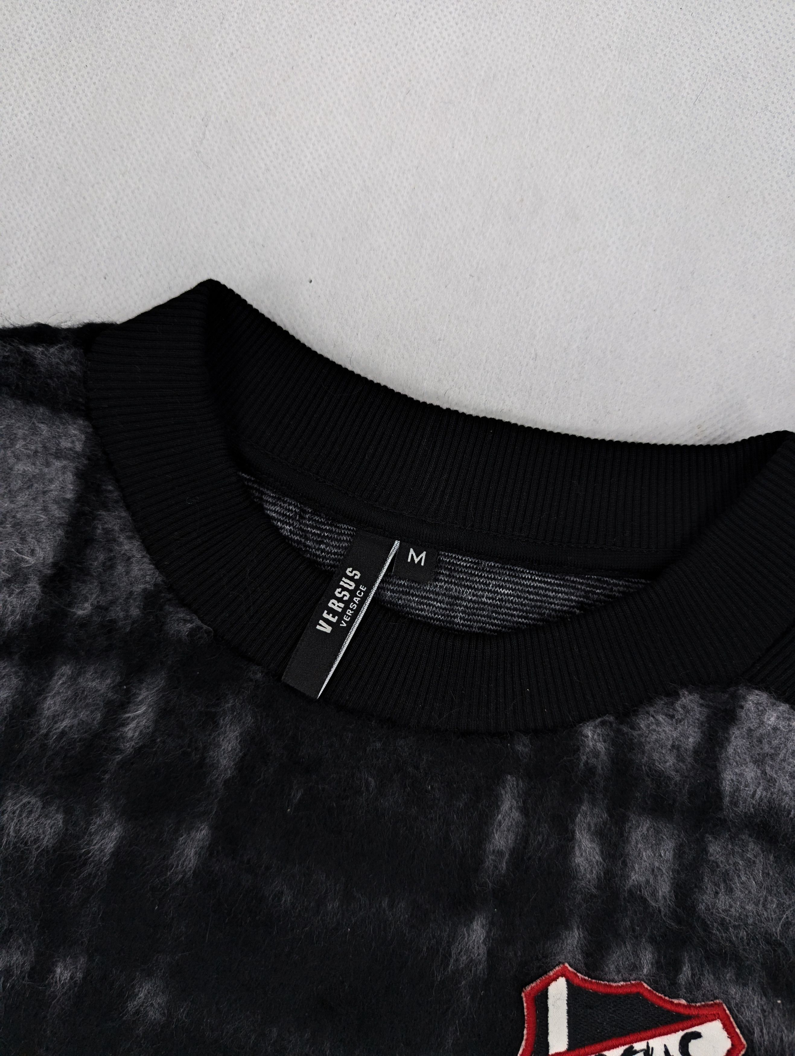 Versus Versace Versus Versace black lion head sweatshirt M Size US M / EU 48-50 / 2 - 2 Thumbnail