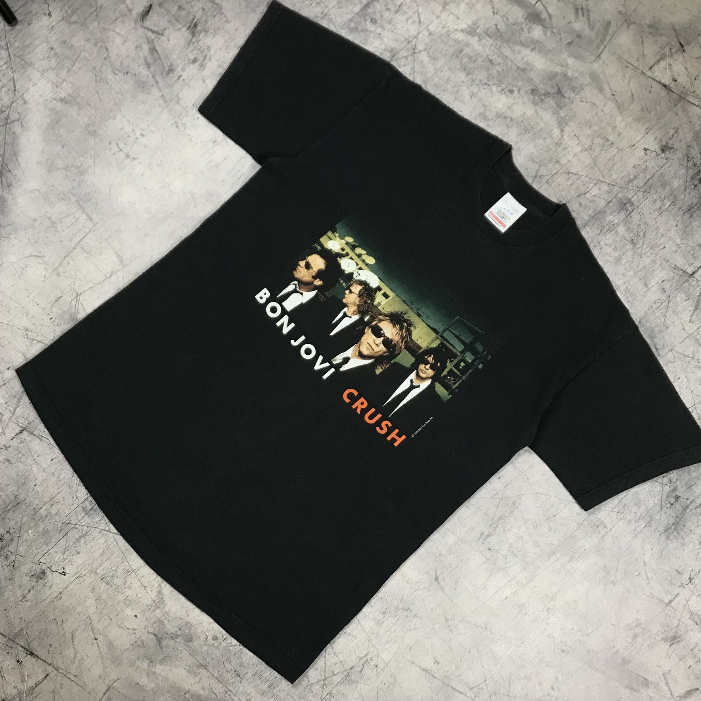 Band Tees Bon Jovi Crush Tour 2000 Tee Size US L / EU 52-54 / 3 - 7 Thumbnail