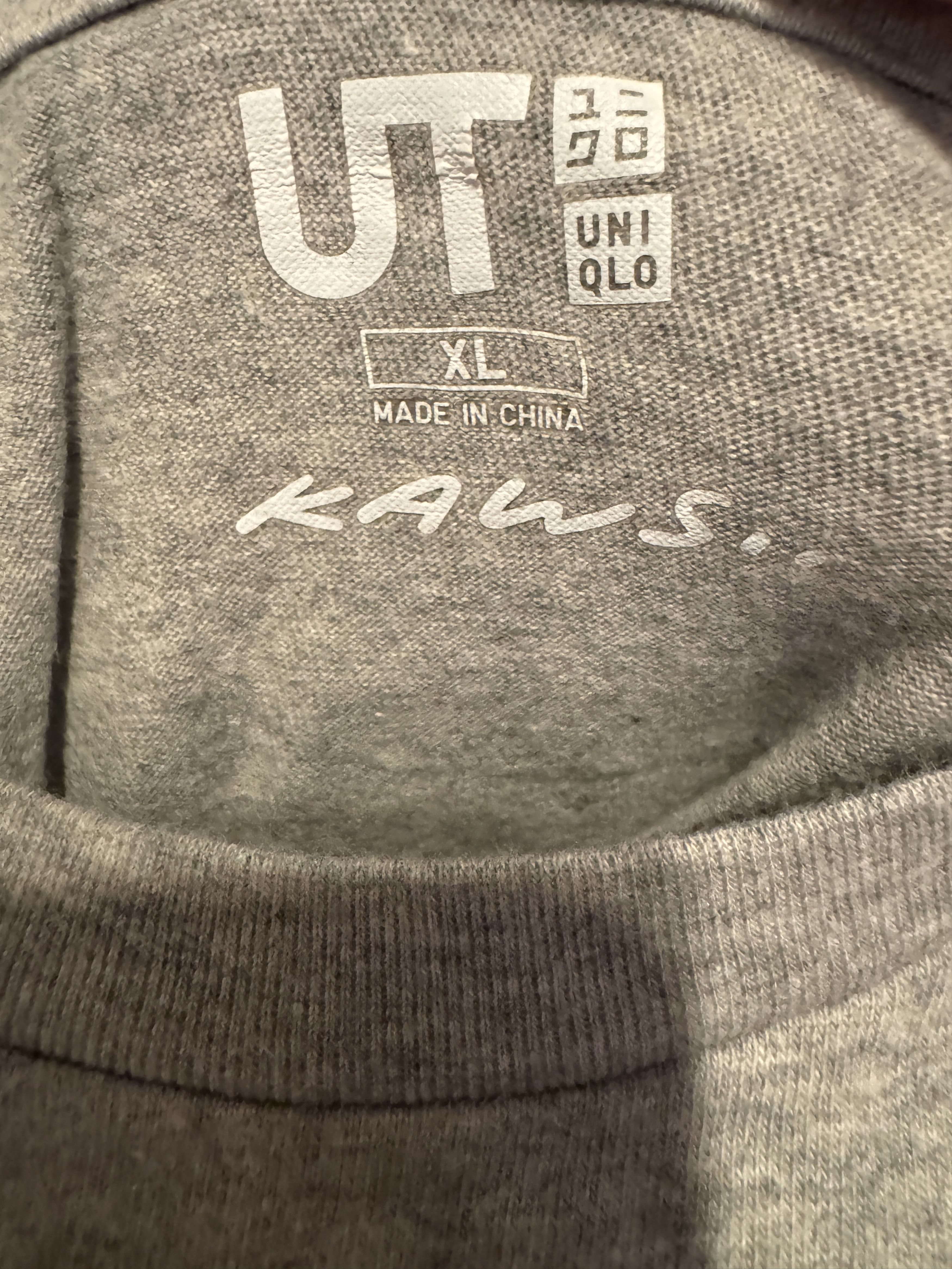 Kaws × Uniqlo Kaws X Uniqlo Grey Lime Green Sesame Street Size US L / EU 52-54 / 3 - 3 Thumbnail