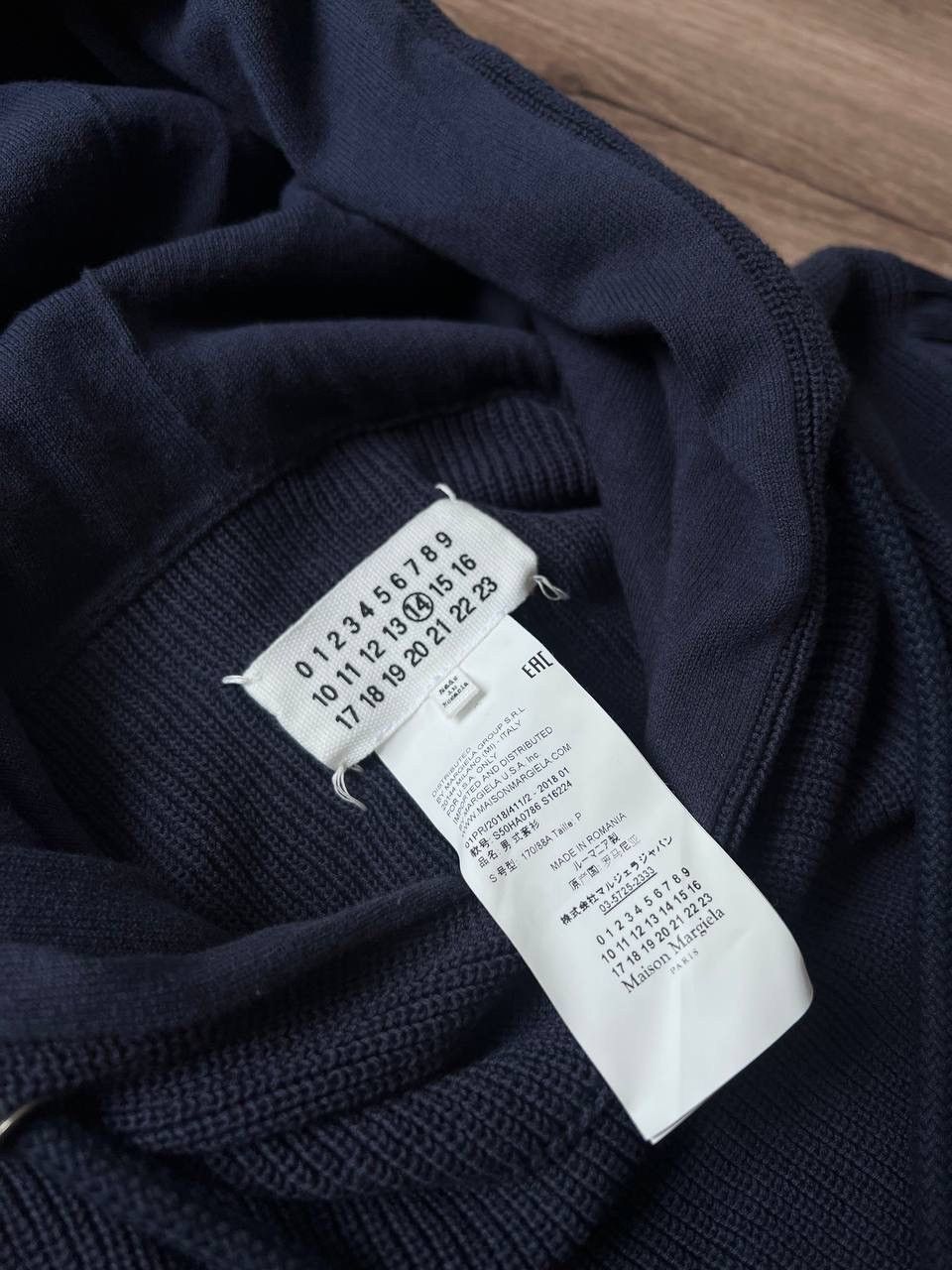 Maison Margiela Maison Margiela Cotton Knit Hoodie Navy Size S Size US S / EU 44-46 / 1 - 8 Thumbnail