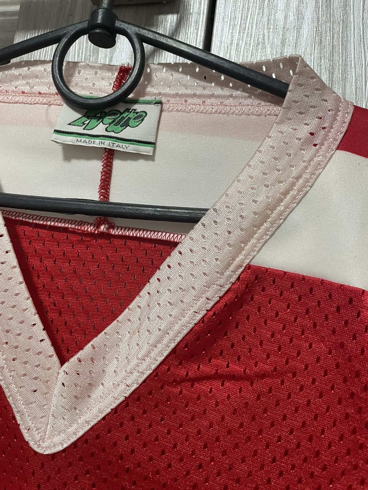 NHL Vintage Suisse Hockey Team Jersey Red Made in Italy Size US M / EU 48-50 / 2 - 8 Thumbnail