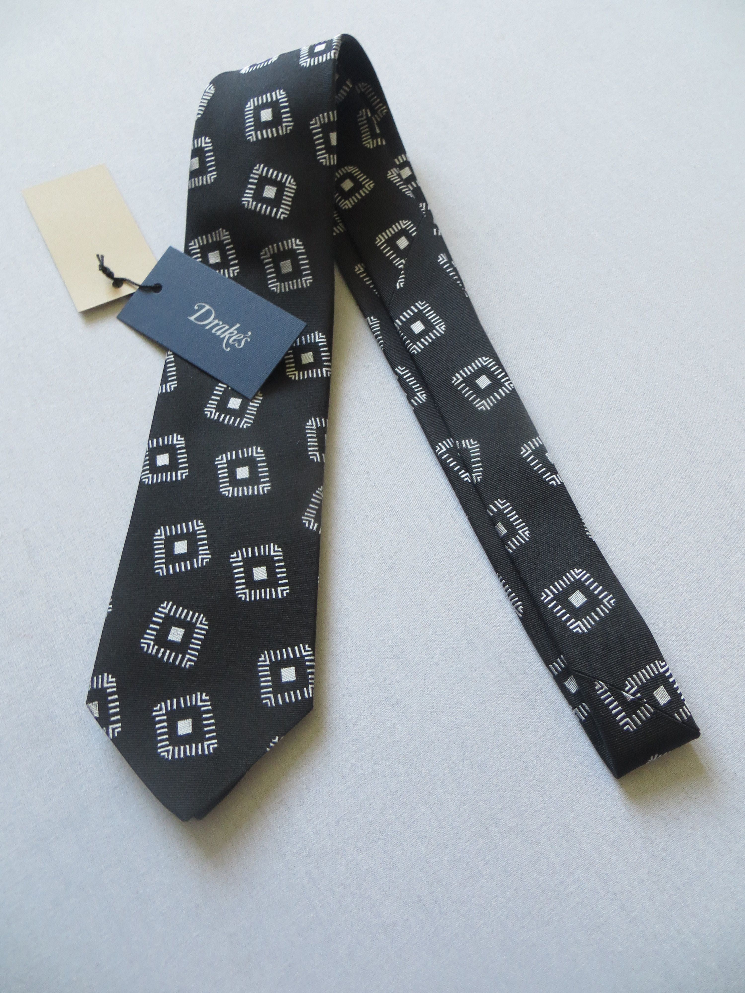 Drake's BLACK BOLD PRINT SILK TIE Size ONE SIZE - 1 Thumbnail