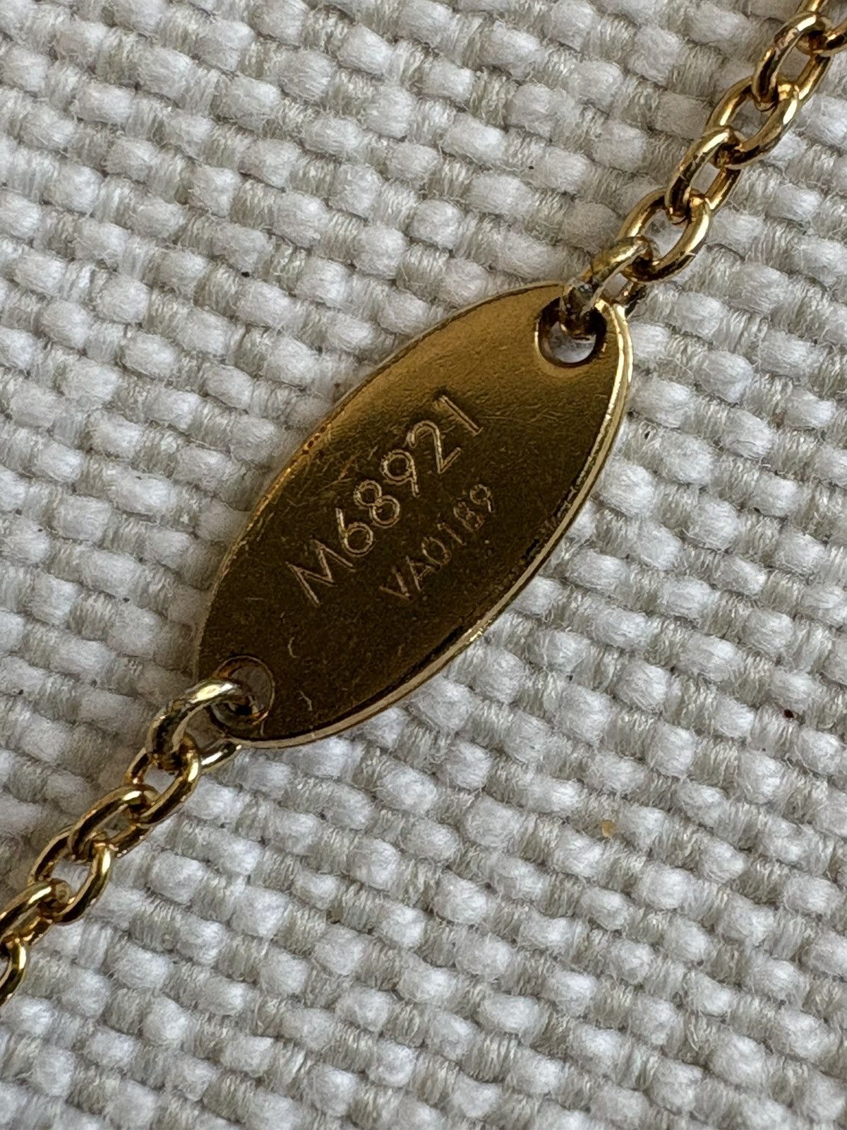 Louis Vuitton Louis Vuitton Essential V multicolour Bracelet Size ONE SIZE - 8 Thumbnail