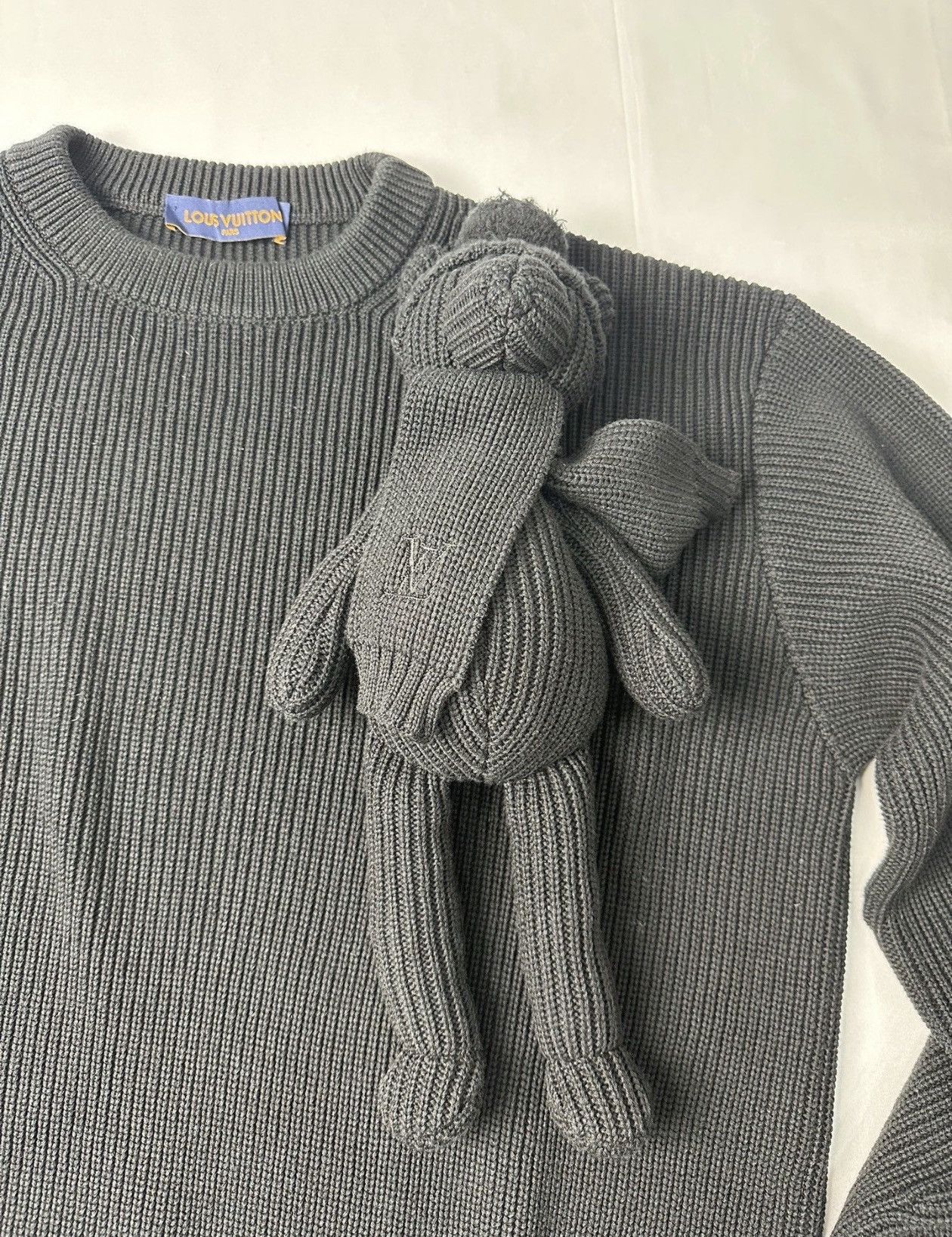 Louis Vuitton Louis Vuitton black doll sweater Nextarrow-2501 Size US XXL / EU 58 / 5 - 4 Thumbnail