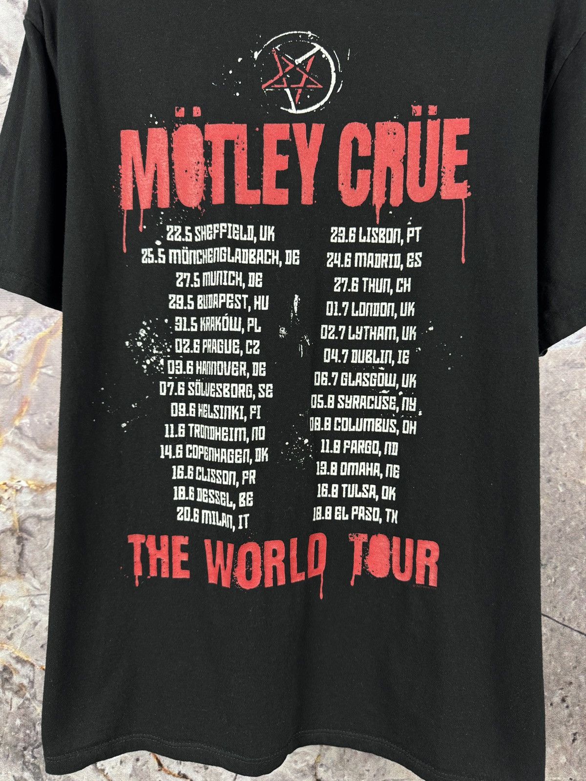 Other Men’s Motley Crue The World Tour T-Shirt Size Large Size US L / EU 52-54 / 3 - 11 Thumbnail