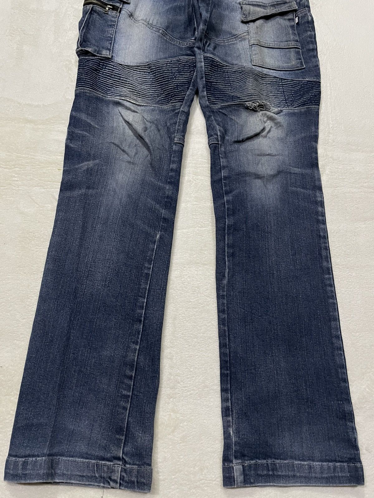 Japanese Brand Vintage TORA Distress Faded Dark Blue Denim Jeans Size US 31 - 3 Thumbnail