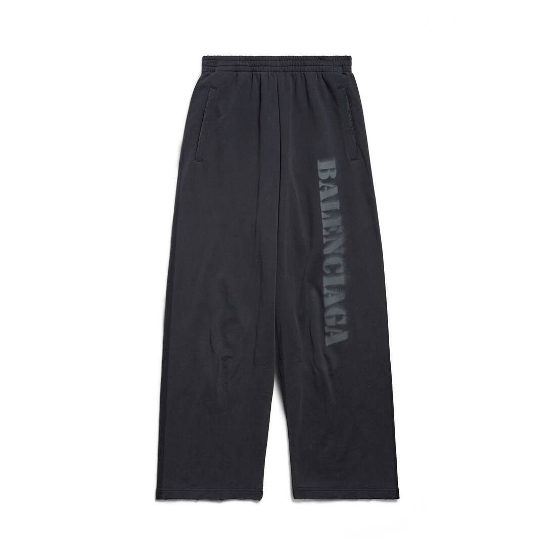 Balenciaga o1w1db10525 Stencil Type Baggy Sweatpants & Joggers Black Size US 30 / EU 46 - 1 Thumbnail