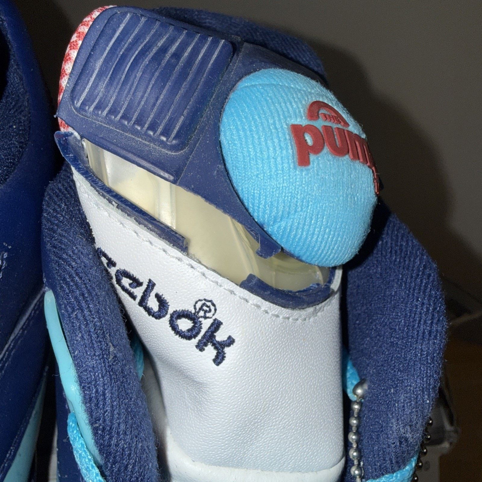 Reebok MENS 12 Reebok Court Victory Pump Pro Navy With OG BOX Size US 12 / EU 45 - 6 Thumbnail