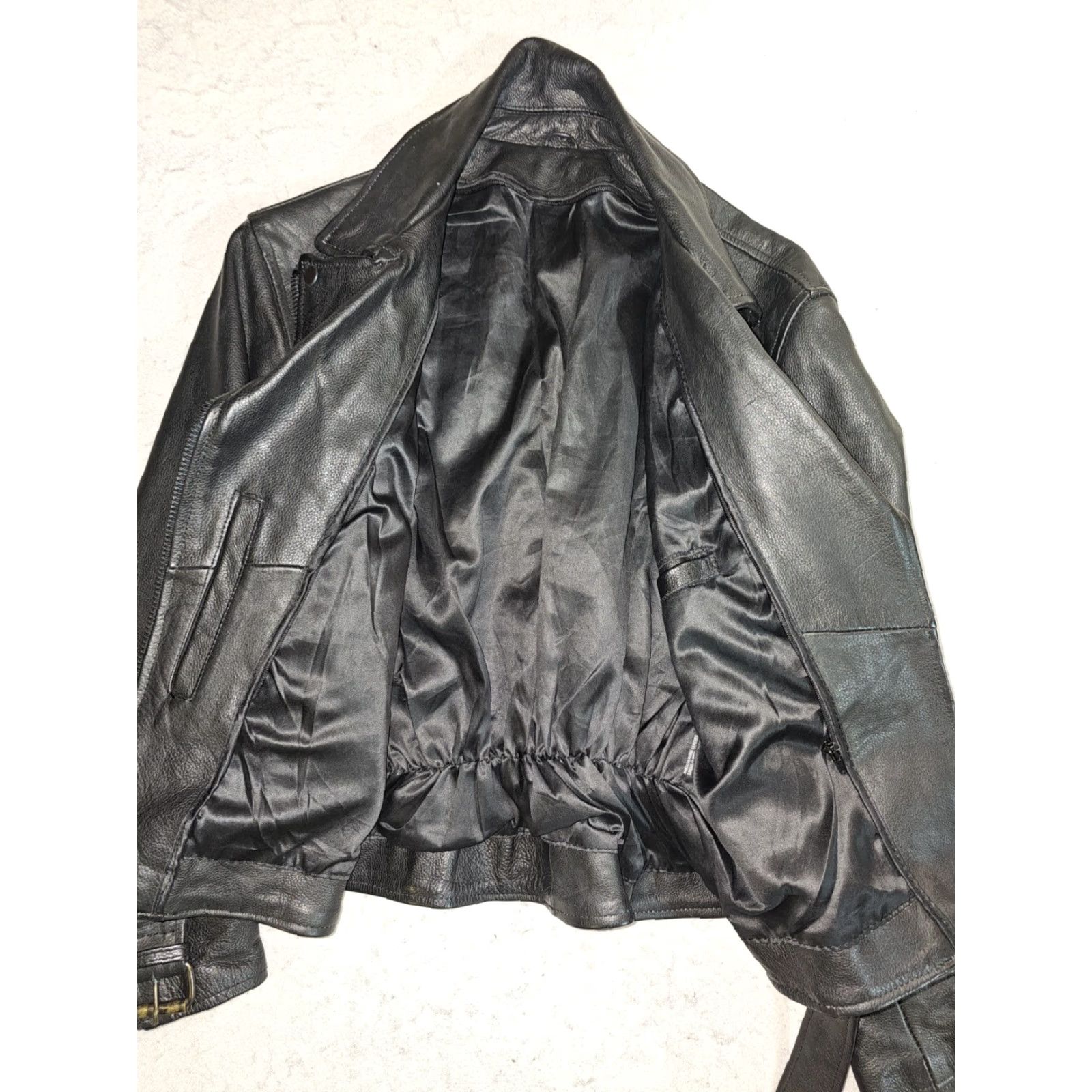 Vintage VINTAGE Leather Motorcycle Jacket Full-Zip Belted Heavyweight 90s Women’s Sz Medium Black Size M / US 6-8 / IT 42-44 - 5 Thumbnail