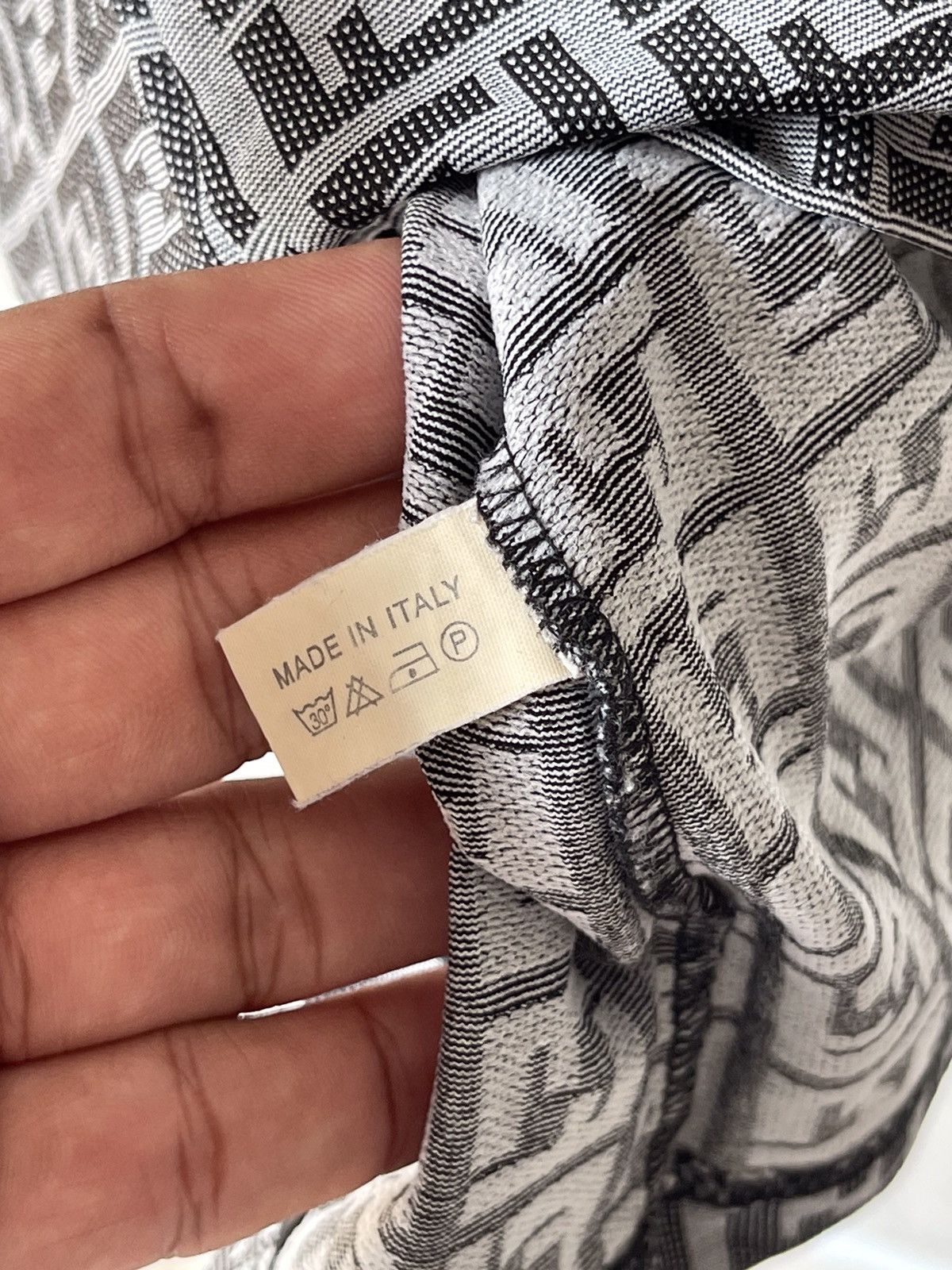 Fendi 90s Fendi Monogram Tee Size S / US 4 / IT 40 - 8 Thumbnail