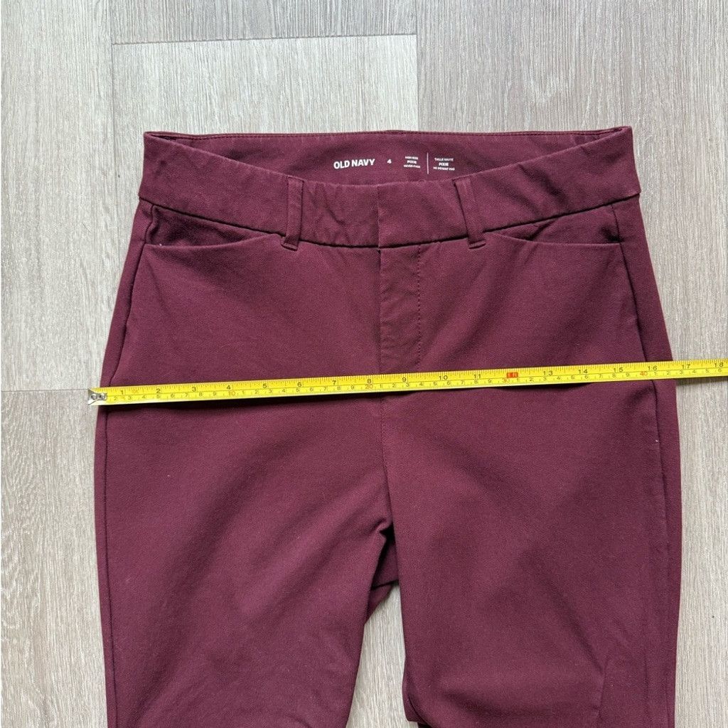 Old Navy Old Navy Red Flare Pants with Stretch Waistband Size 27" / US 4 / IT 40 - 7 Thumbnail