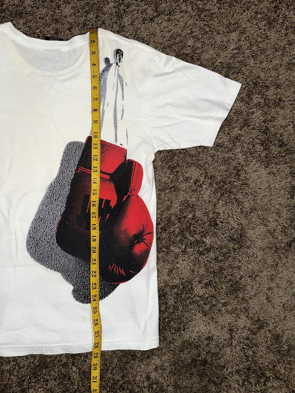 Undefeated VINTAGE UNDFTD BOXING GLOVE SHIRT Size US M / EU 48-50 / 2 - 8 Thumbnail