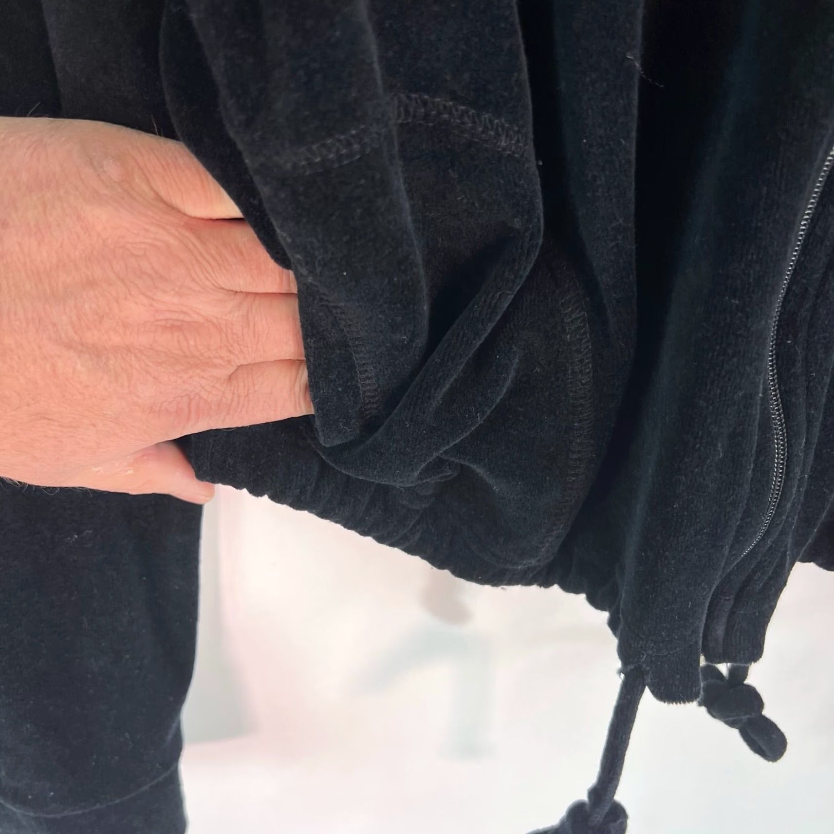 Mossimo VINTAGE Mossimo Velvet Fleece Zip Sweatshirt Jacket Juniors 2XL Black Mossimo Velvet Fleece Zip Sweatshirt Jacket 90s Mens Womens Boys Girls Size XXL / US 16-18 / IT 52-54 - 3 Thumbnail