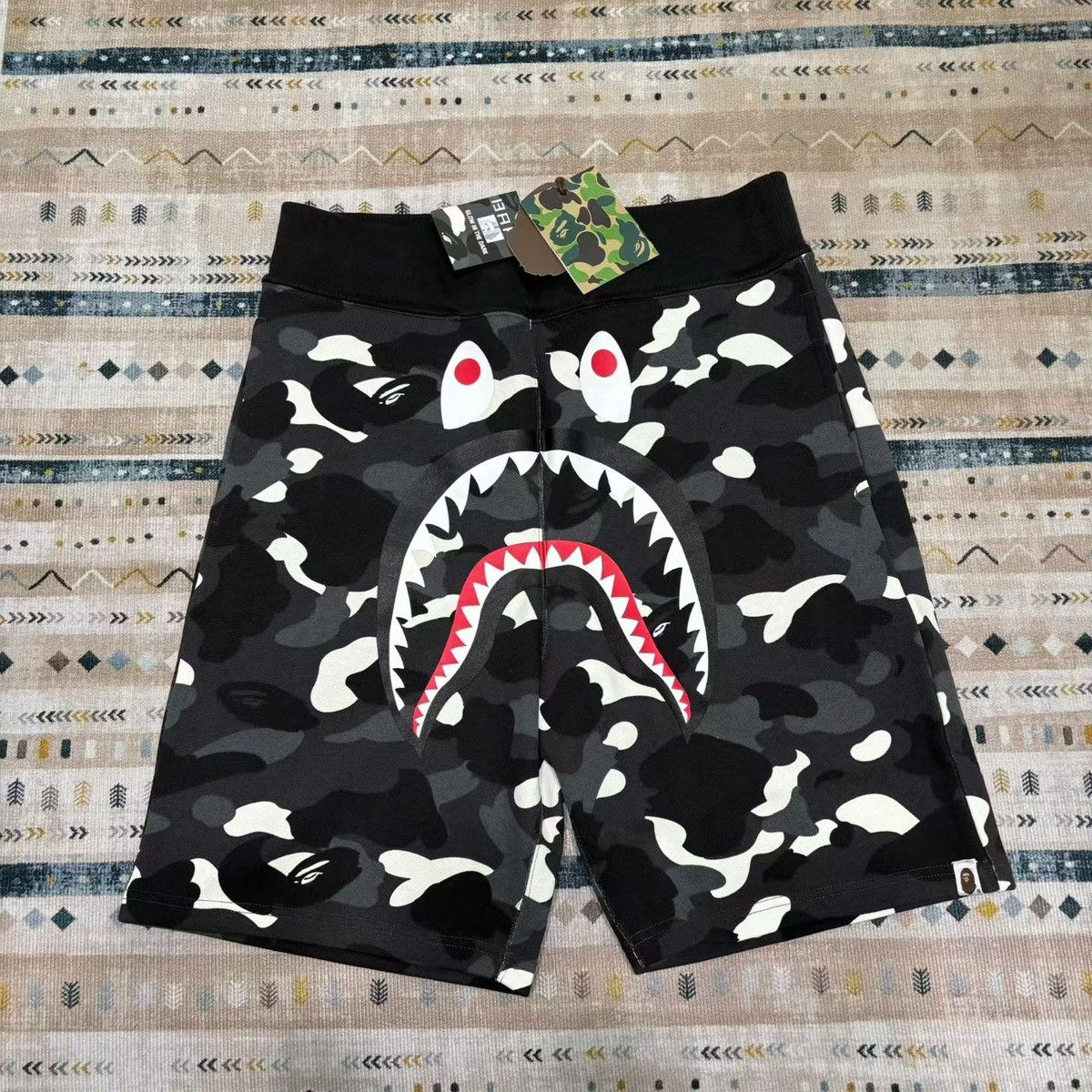 Bape BAPE CAMO SHORT Size US 32 / EU 48 - 1 Thumbnail