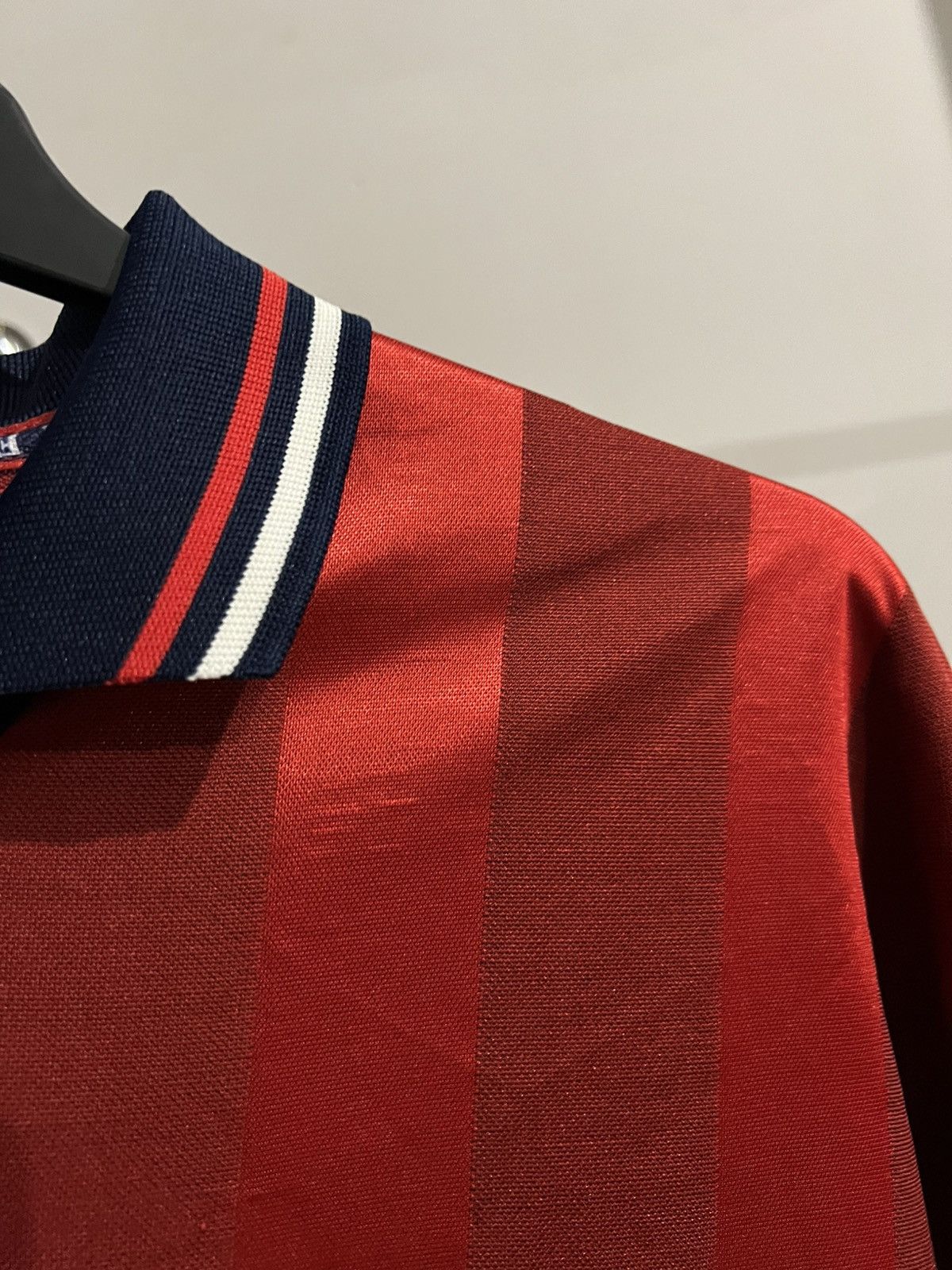 Umbro 1997/99 ENGLAND TEAM AWAY SOCCER JERSEY FOOTBALL SHIRT XL Size US XL / EU 56 / 4 - 10 Thumbnail