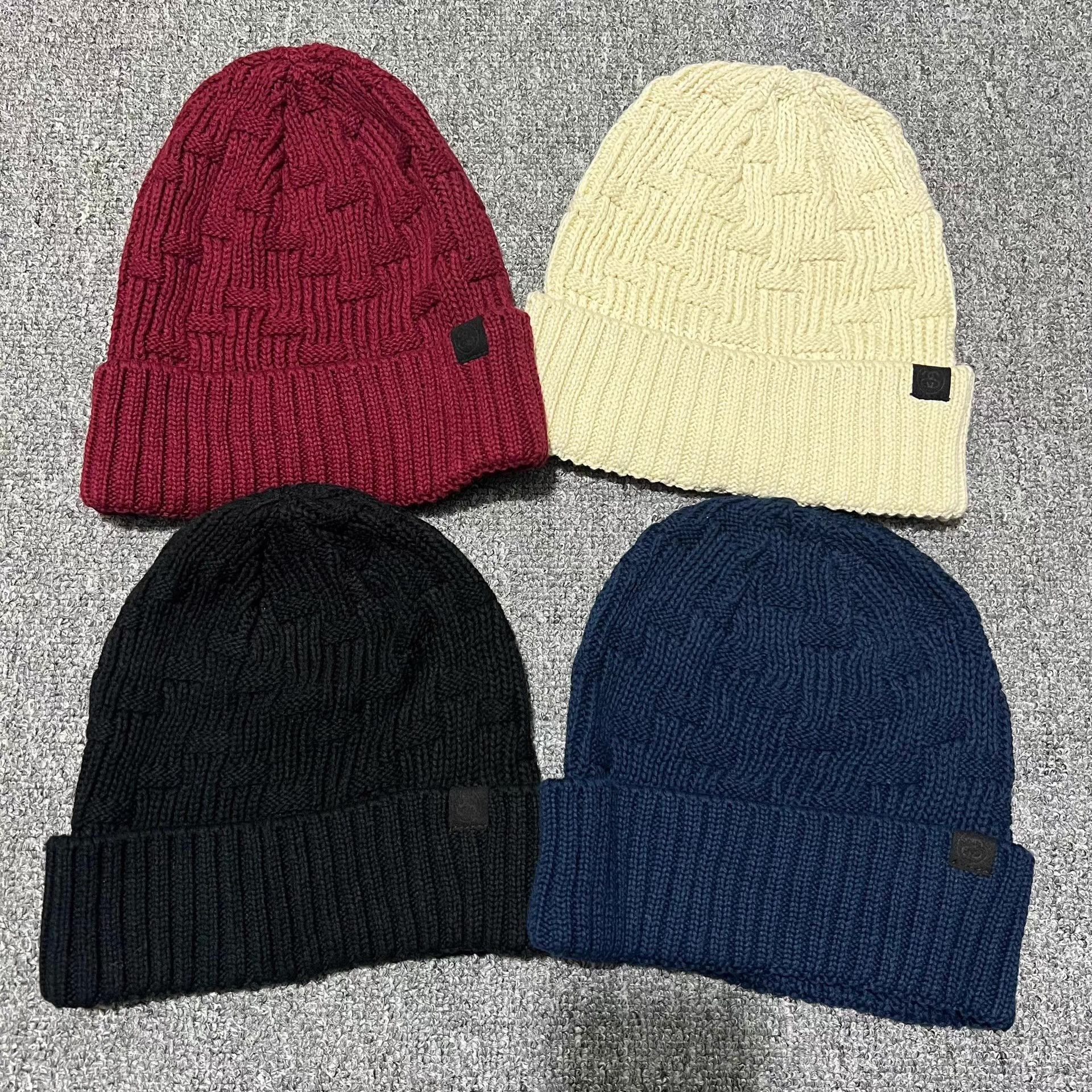 Stussy Stussy Cable Knit Beanie Q7 Size ONE SIZE - 1 Thumbnail