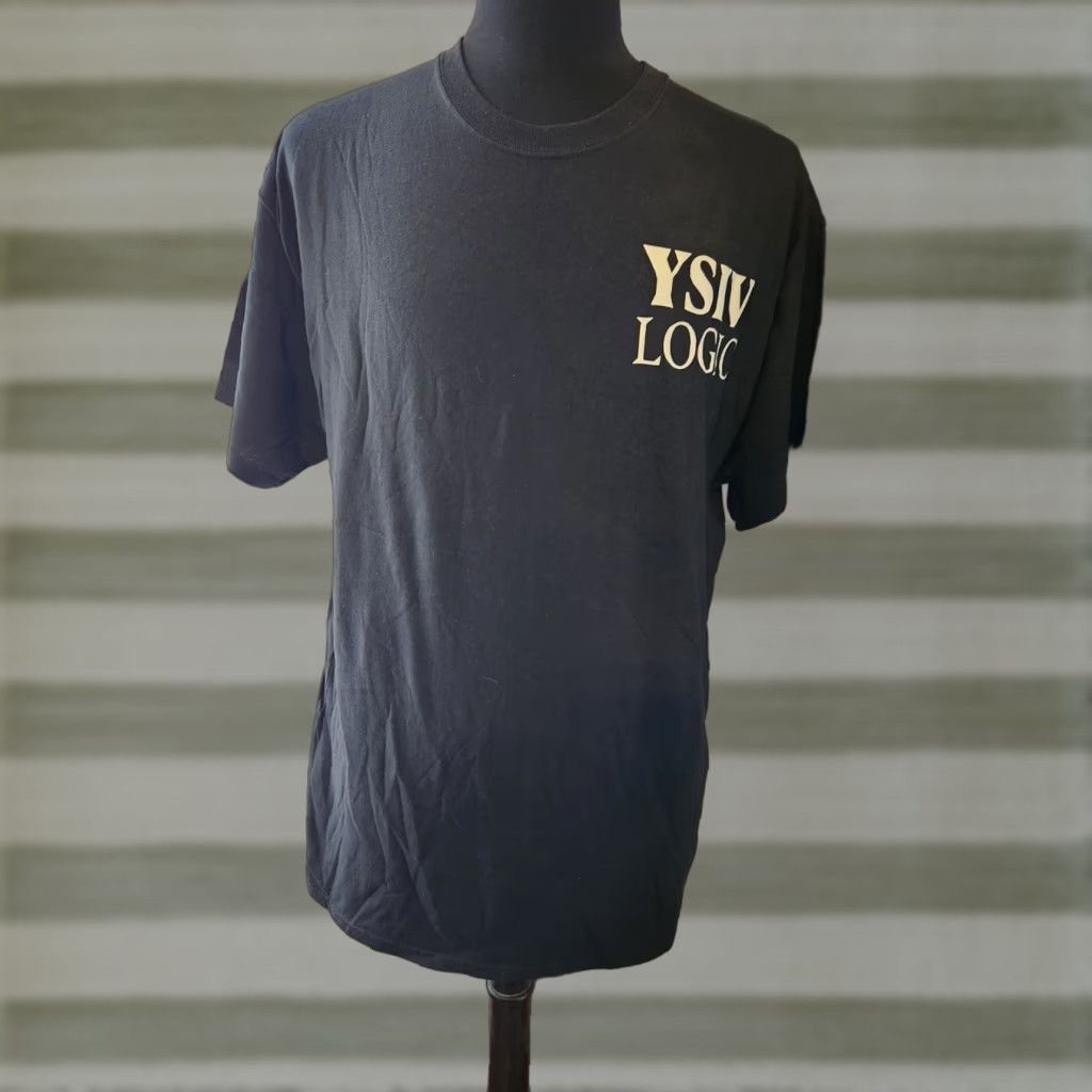 Gildan Logic YSIV Young Sinatra IV Black Short Sleeve T Shirt XL Men Crew Neck Cotton Gildan Graphic Print Modern Music Shirts Mens XL Black T-Shirt Size US XL / EU 56 / 4 - 1 Thumbnail