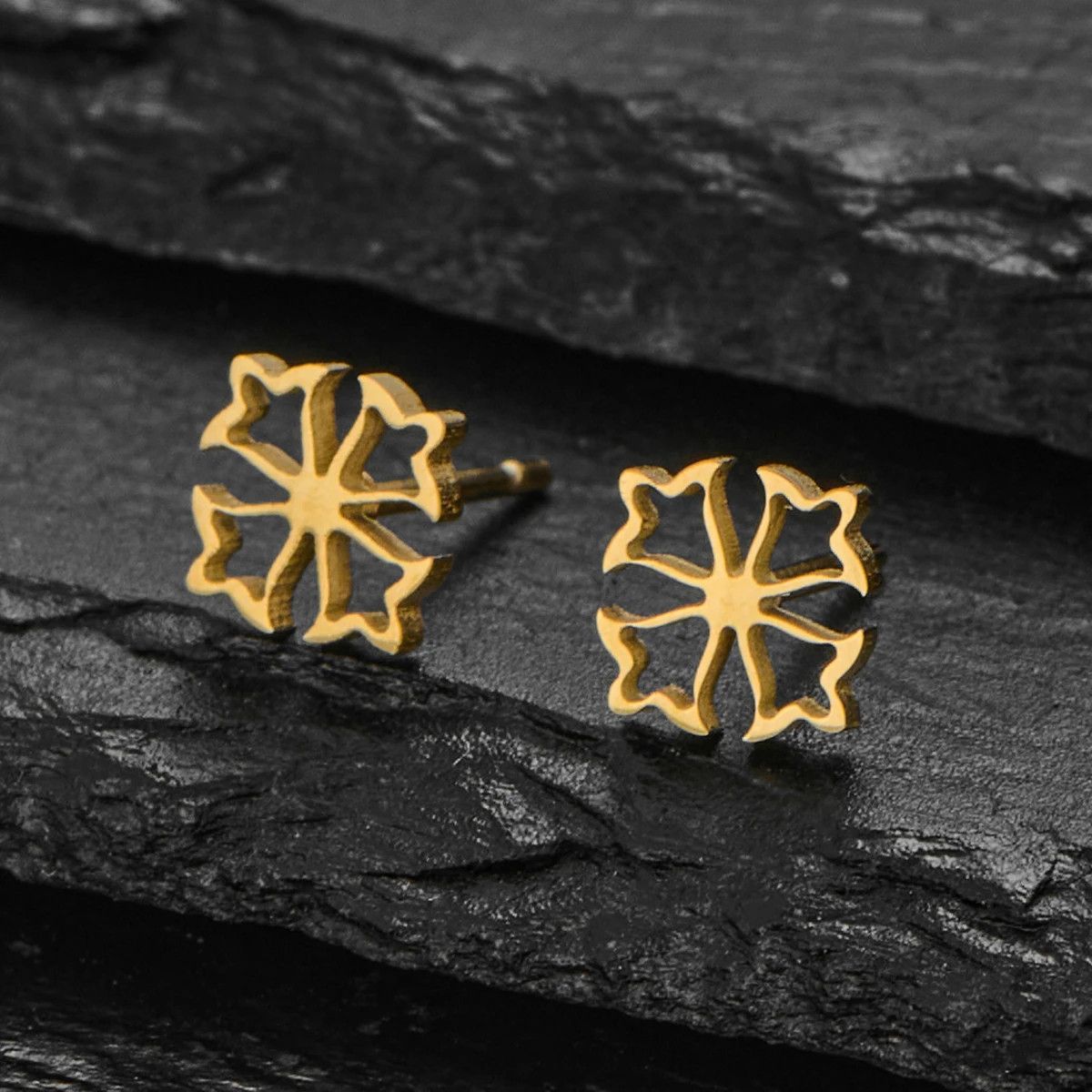 Jewelry Flower Mini Stud Earrings Charm Earring Gift Size ONE SIZE - 1 Thumbnail