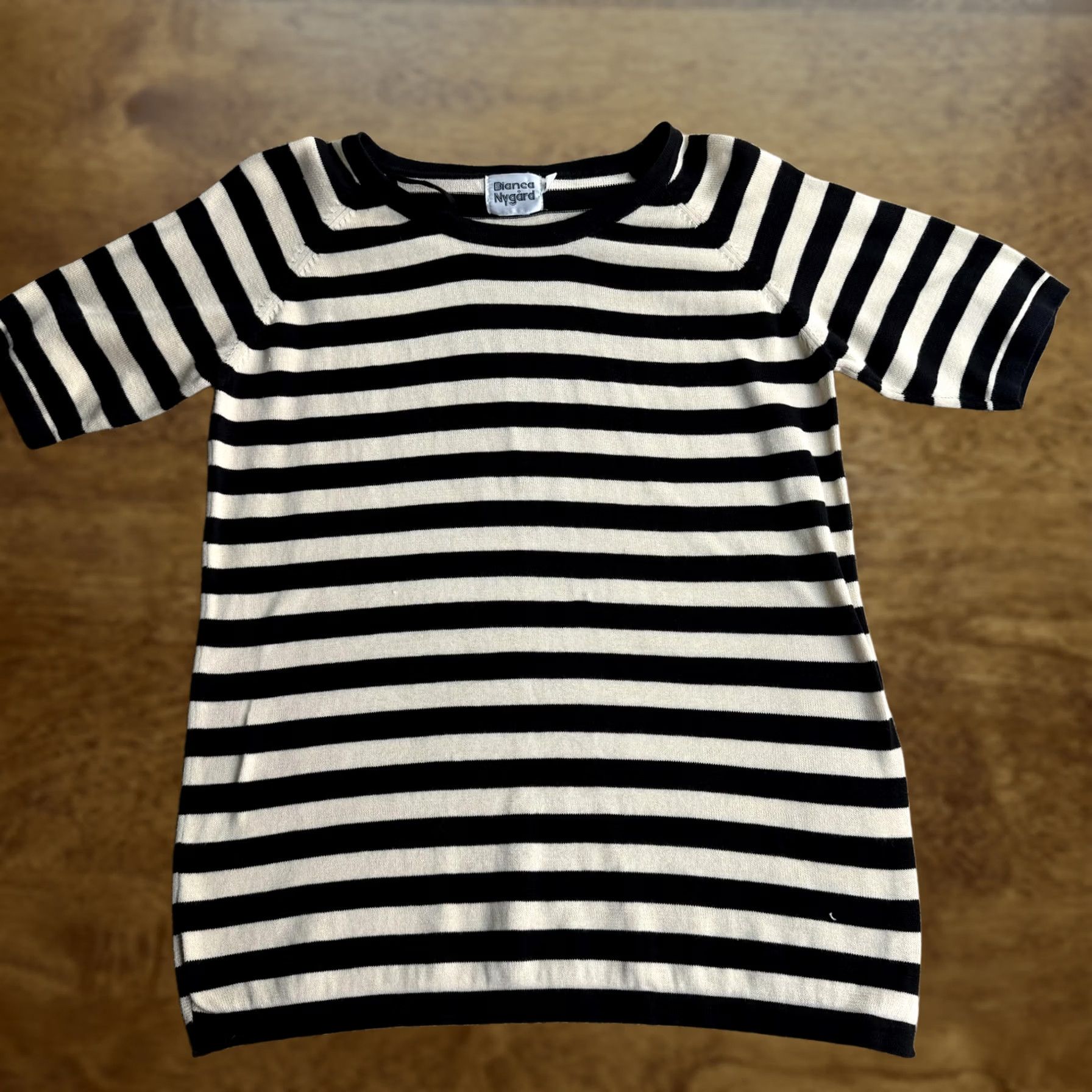 Vintage VINTAGE Bianca Nygard Shirt Womens S Black Beige Striped Raglan Boat Neck Shirt Size S / US 4 / IT 40 - 1 Thumbnail