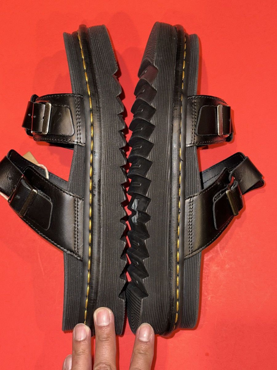 Dr. Martens DR. MARTENS MYLES BLACK LEATHER 2 BUCKLE SLIDE SANDALS M11 Size US 11 / EU 44 - 4 Thumbnail
