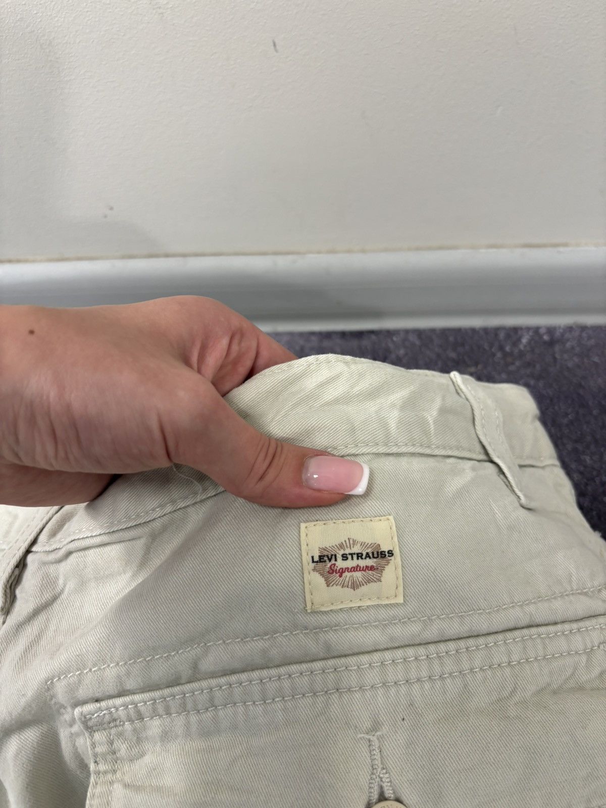 Levi's Vintage Levi’s Signature Y2K Beige Utility Hype Cargo Shorts Size US 34 / EU 50 - 20 Thumbnail