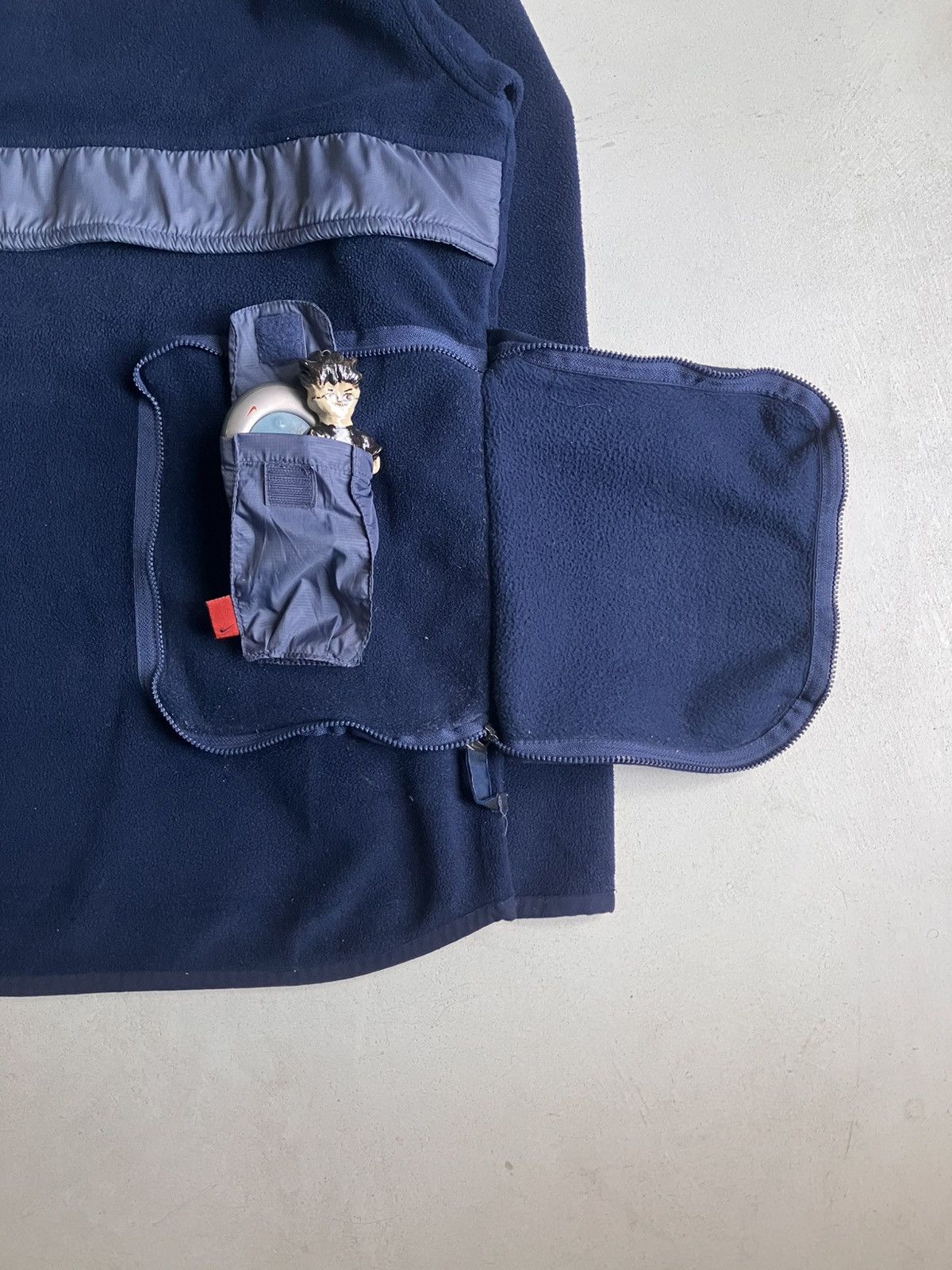 Nike Vintage 2000s Nike 3D Pocket Utility MP3 Zip Fleece Jacket Size US XL / EU 56 / 4 - 6 Thumbnail