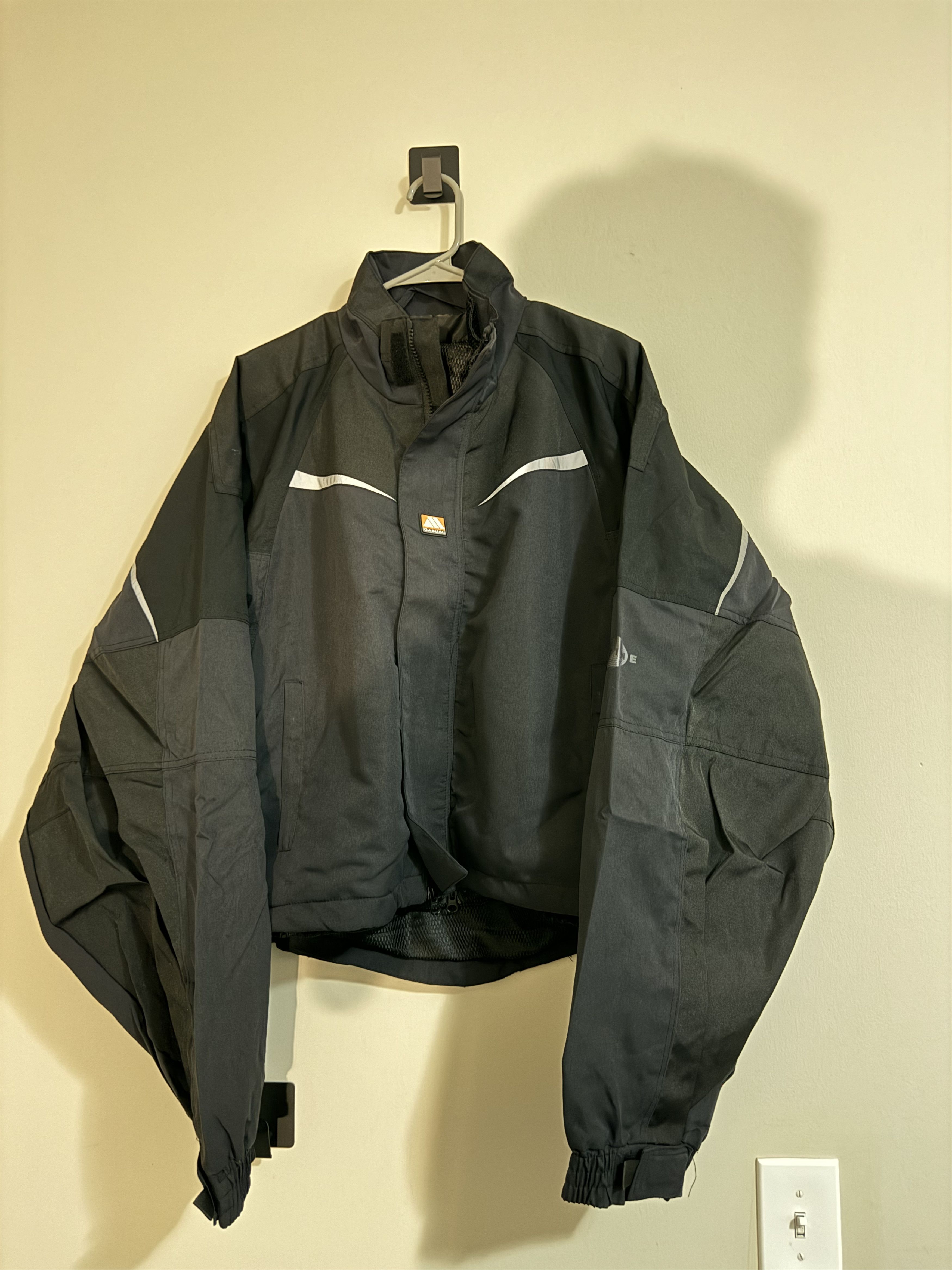 Martine Rose Martine Rose Black & Grey Shrunken Sports Martine Rose Martine Rose Black & Grey Shrunken Sports