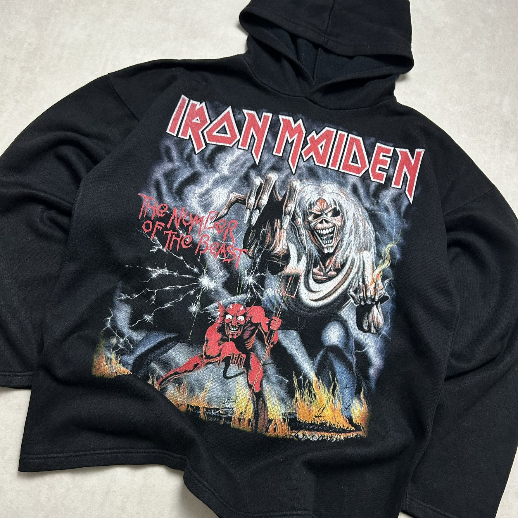 Band Tees Vintage Iron Maiden Print Hoodie 90s Boxy Fit Size US M / EU 48-50 / 2 - 2 Thumbnail