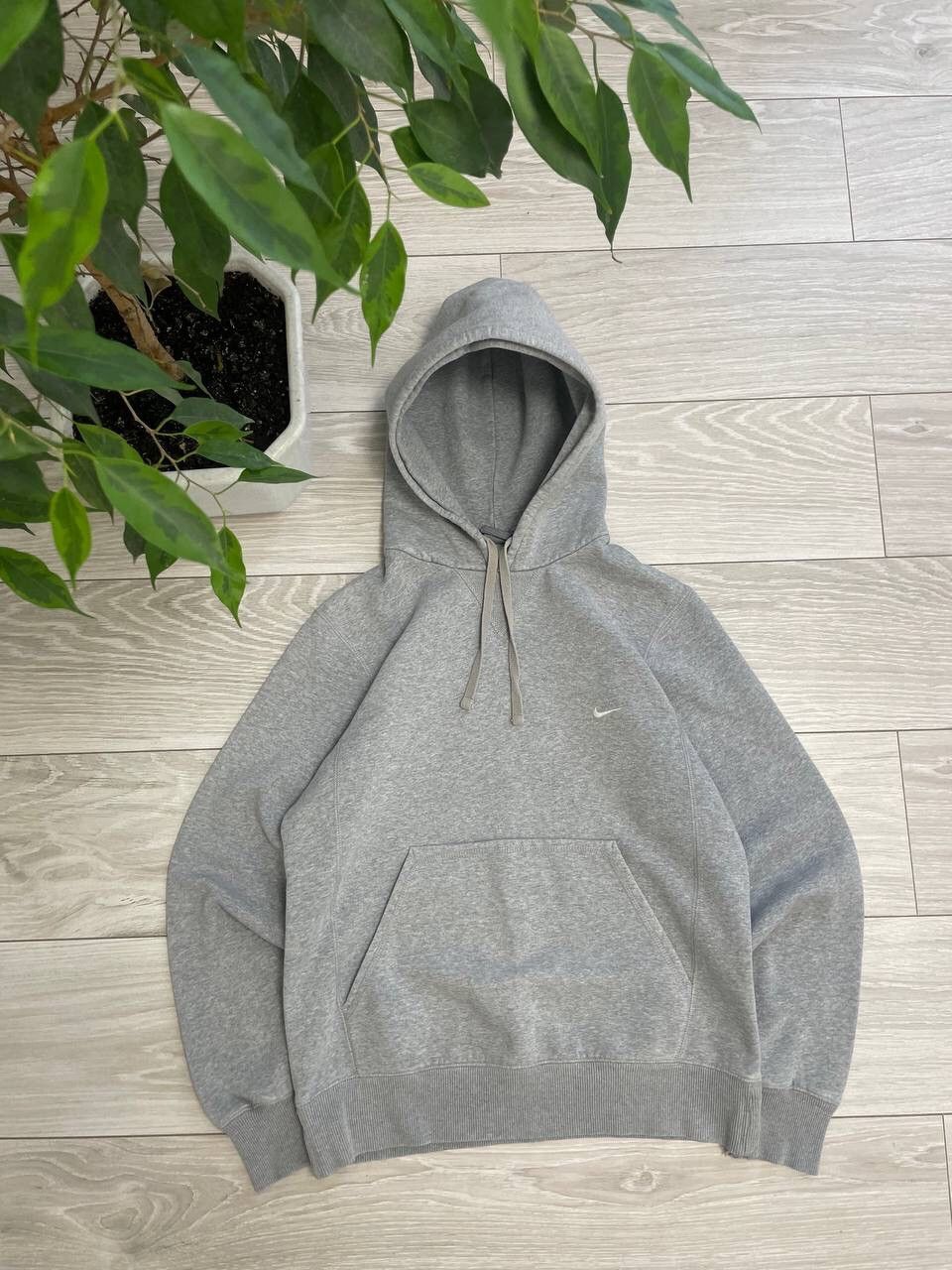 Japanese Brand × Nike × Vintage 00s Vintage Nike Distressed Solo Swoosh Hoodie Y2K Size US S / EU 44-46 / 1 - 1 Thumbnail