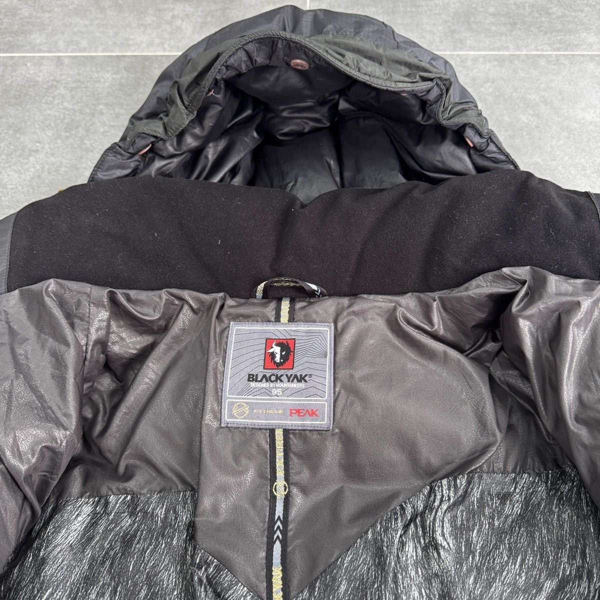 BLACKYAK Black Yak Namaste Extreme Peak Puffer Down Jacket Gorpcore Size US S / EU 44-46 / 1 - 12 Thumbnail