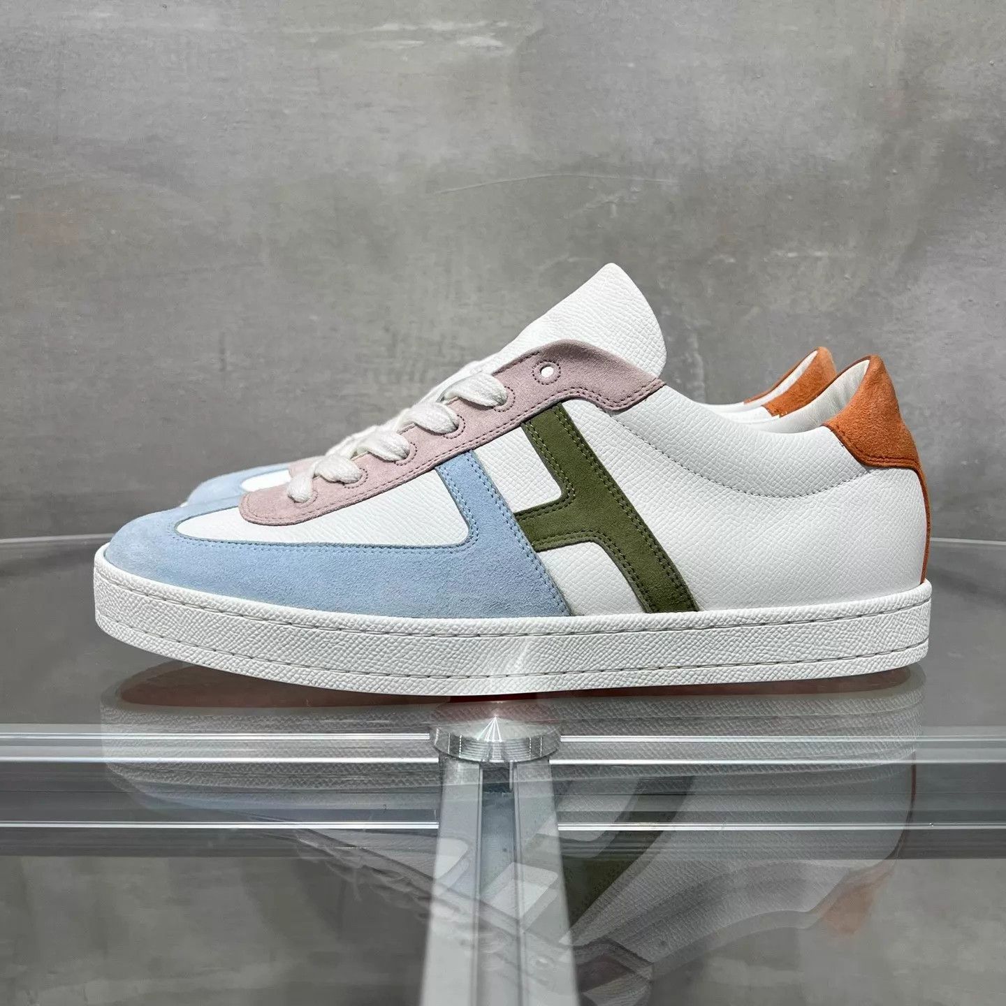 Hermes Hermes Boomerang White Green Trainer 40 Original Box Size US 9.5 / IT 39.5 - 3 Thumbnail