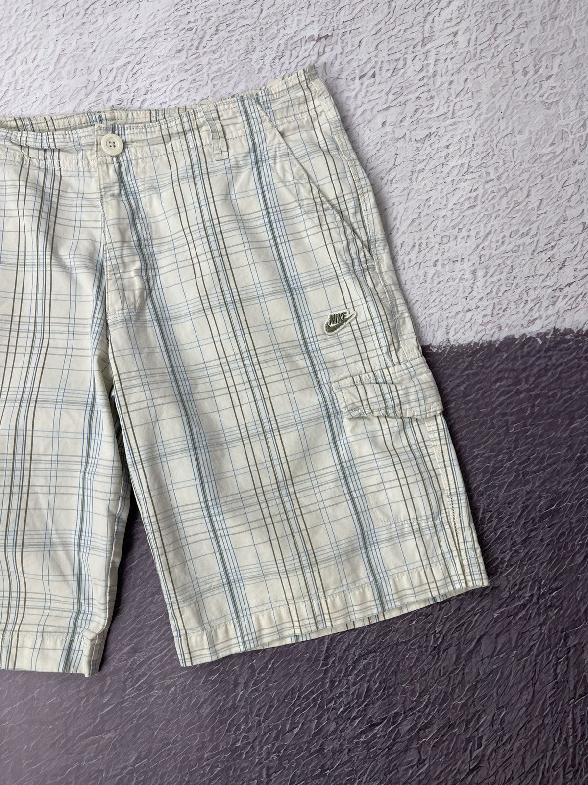 Nike Nike vintage y2k checkered white creamy cargo shorts utility Size US 33 - 4 Thumbnail