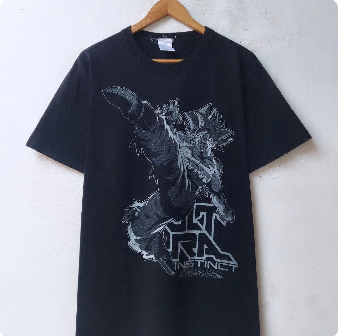 Vintage Cospa Dragon BallZ Goku Ultra Instinc Tshirt Black