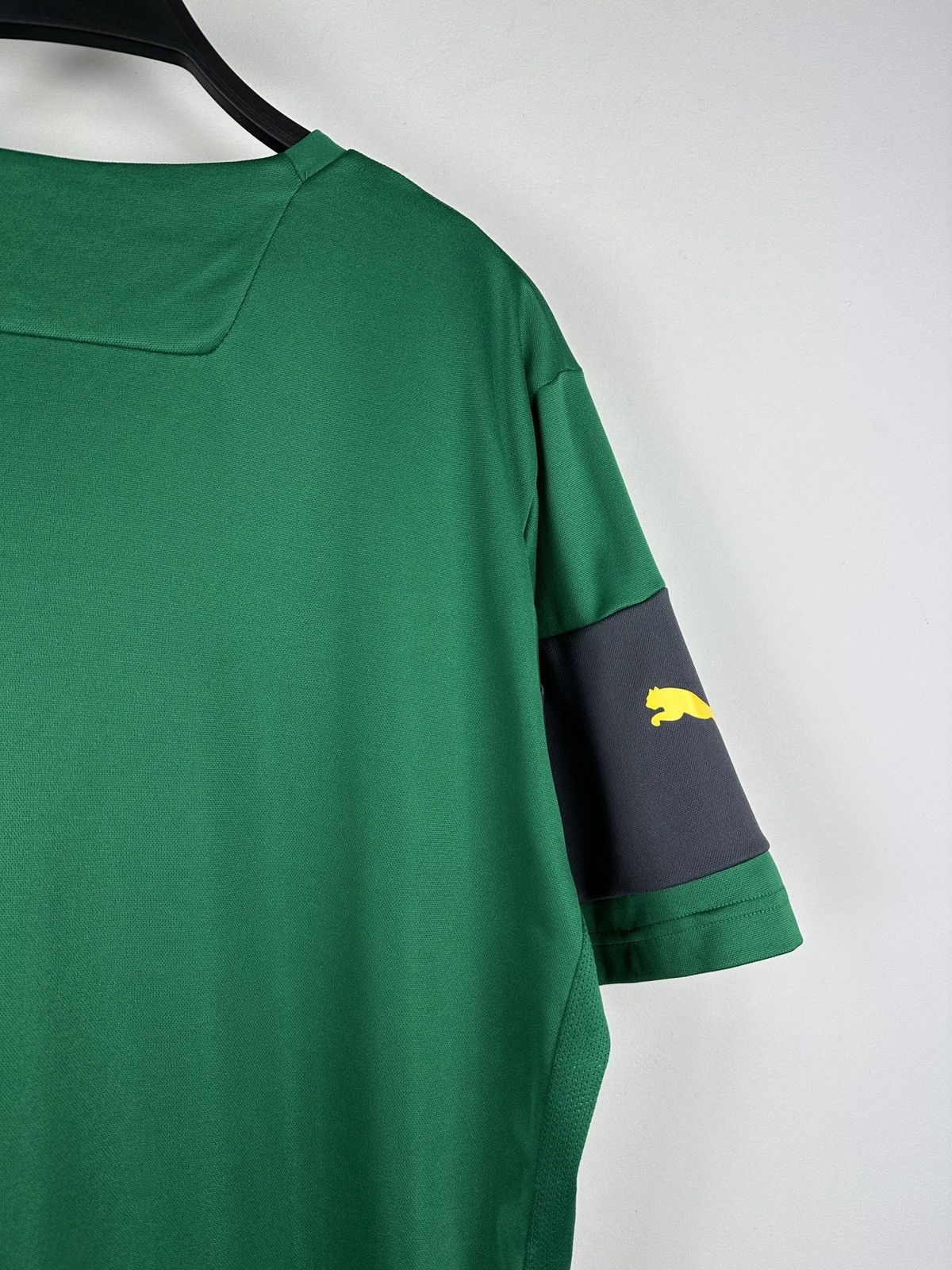 Puma Puma Away Cameroun Soccer Jersey Size US L / EU 52-54 / 3 - 18 Thumbnail