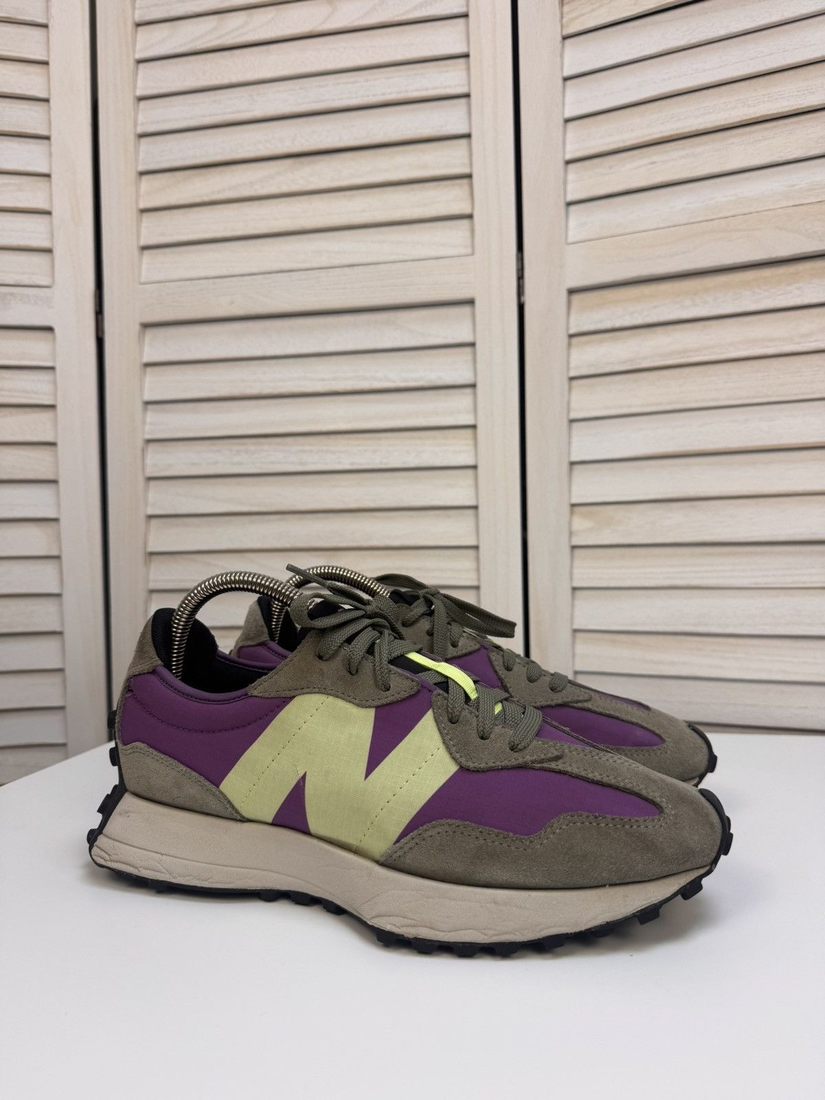 New Balance New Balance 327 Sour Grape Suede Low Top Men's Sneaker Size US 8.5 / EU 41-42 - 4 Thumbnail