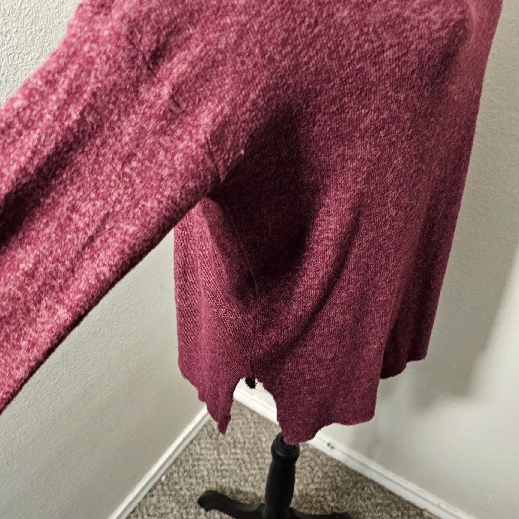 American Eagle Outfitters American Eagle Outfitters Shirt Women M Red Solid Long Sleeve Cotton Blend Size M / US 6-8 / IT 42-44 - 5 Thumbnail