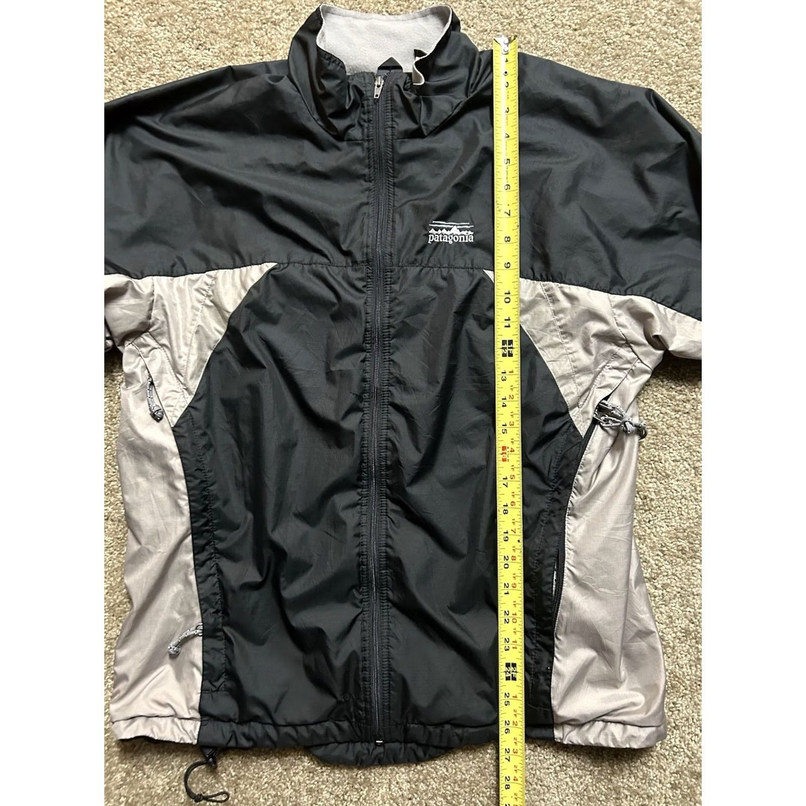 Patagonia VTG Patagonia Windbreaker Women’s Size L Full Zip Black/Gray Y2K Jacket Womens Size L / US 10 / IT 46 - 7 Thumbnail
