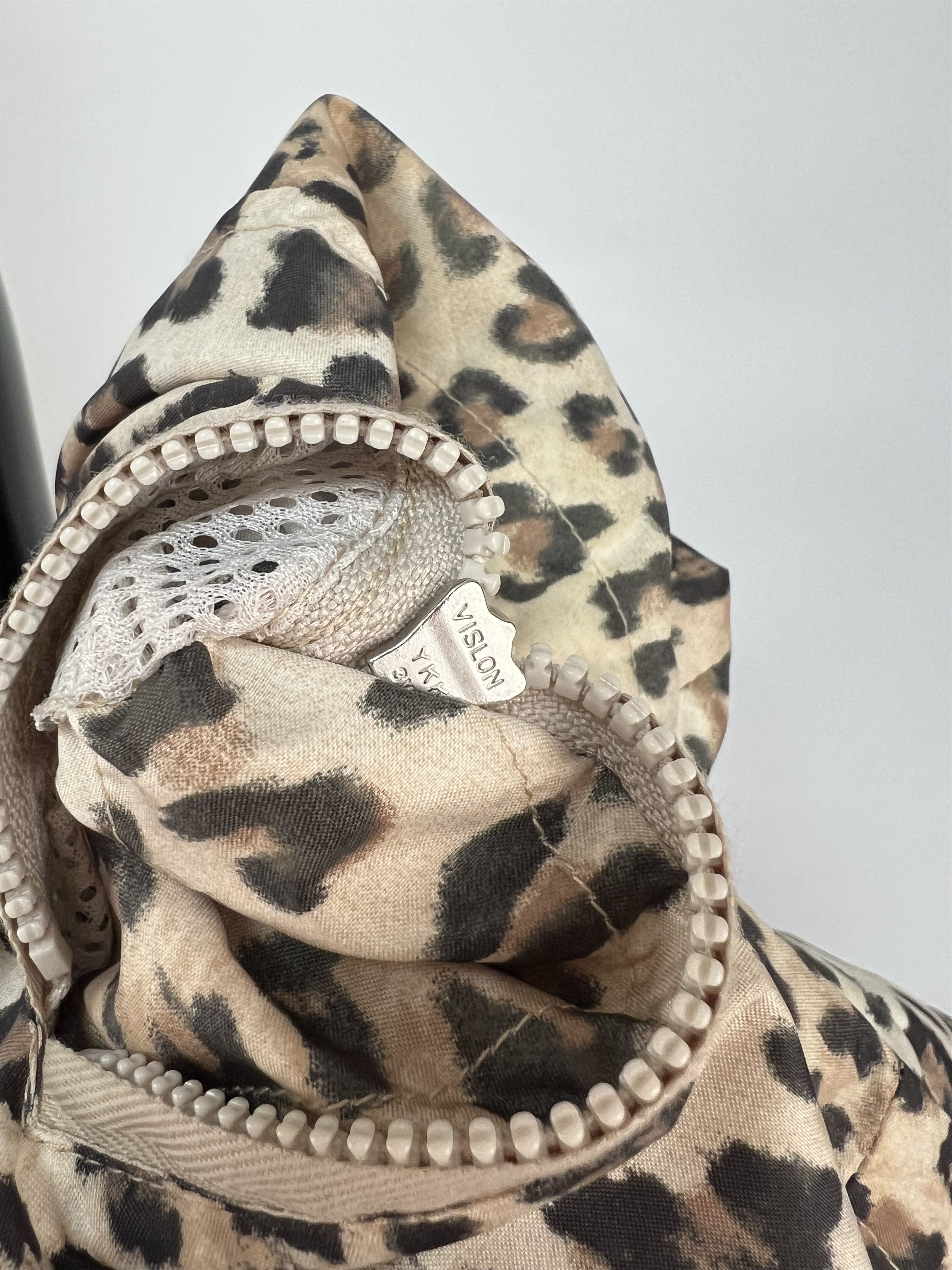 Bogner Bogner Women’s Leopard Print Full Zip Vest Size US 6 Size M / US 6-8 / IT 42-44 - 19 Thumbnail