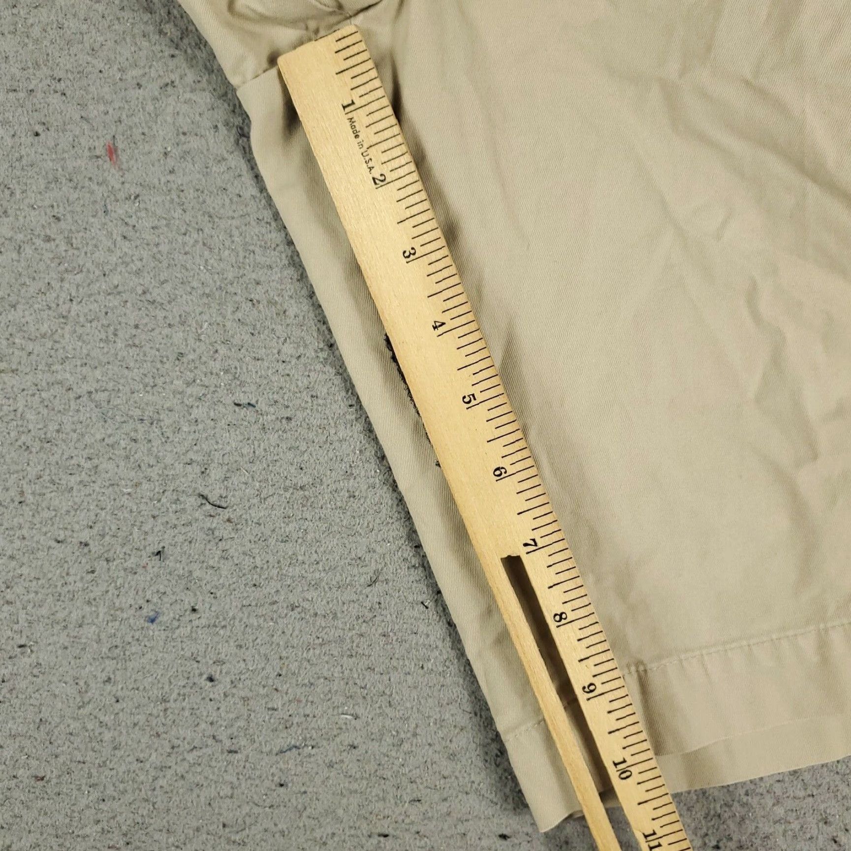 Brooks Brothers Brooks Brothers Chino Shorts Mens Size 36 Beige Flat Front Regular Fit Size US 36 / EU 52 - 6 Thumbnail